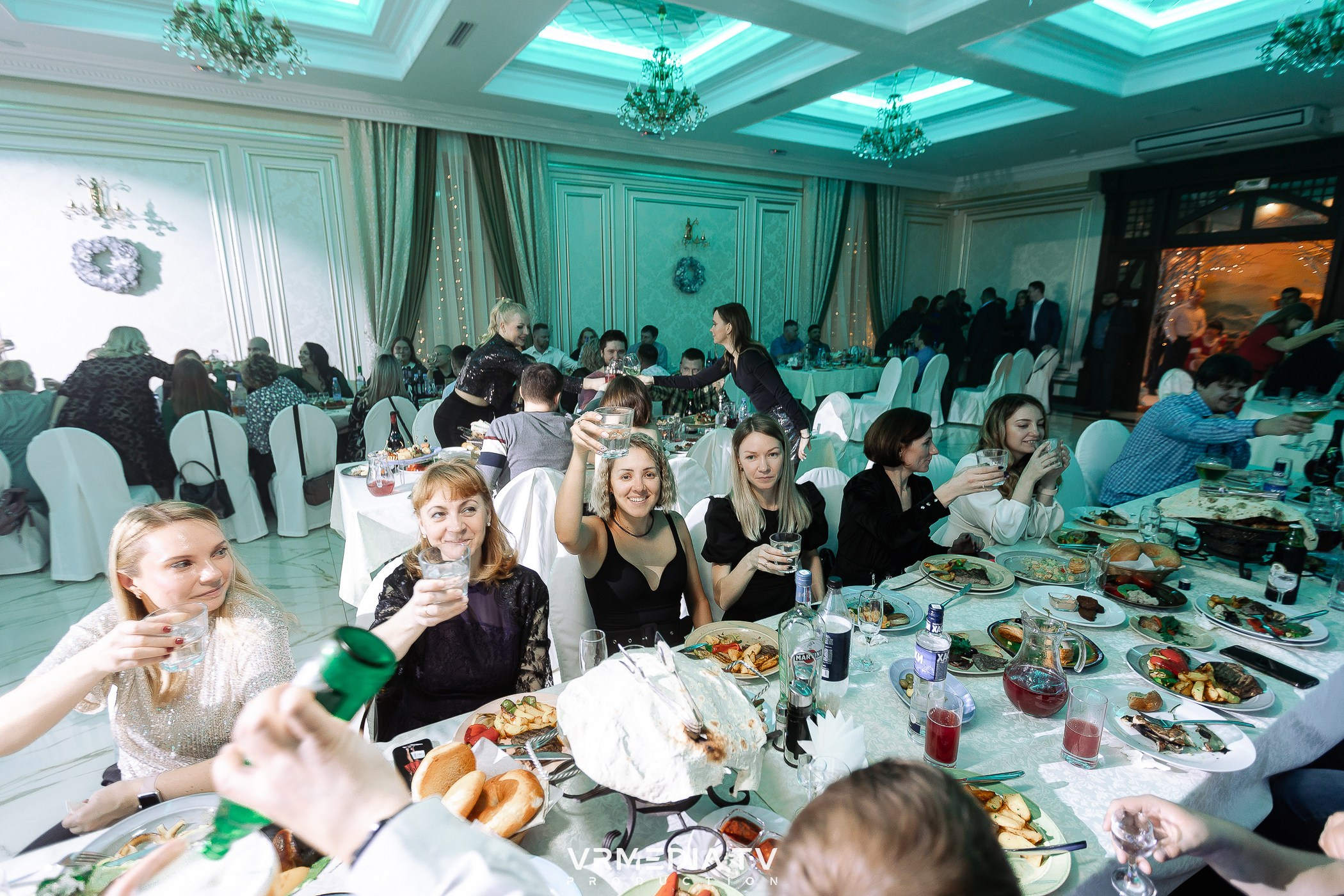 Новогодний вечер в ресторане «Лазурный Берег»