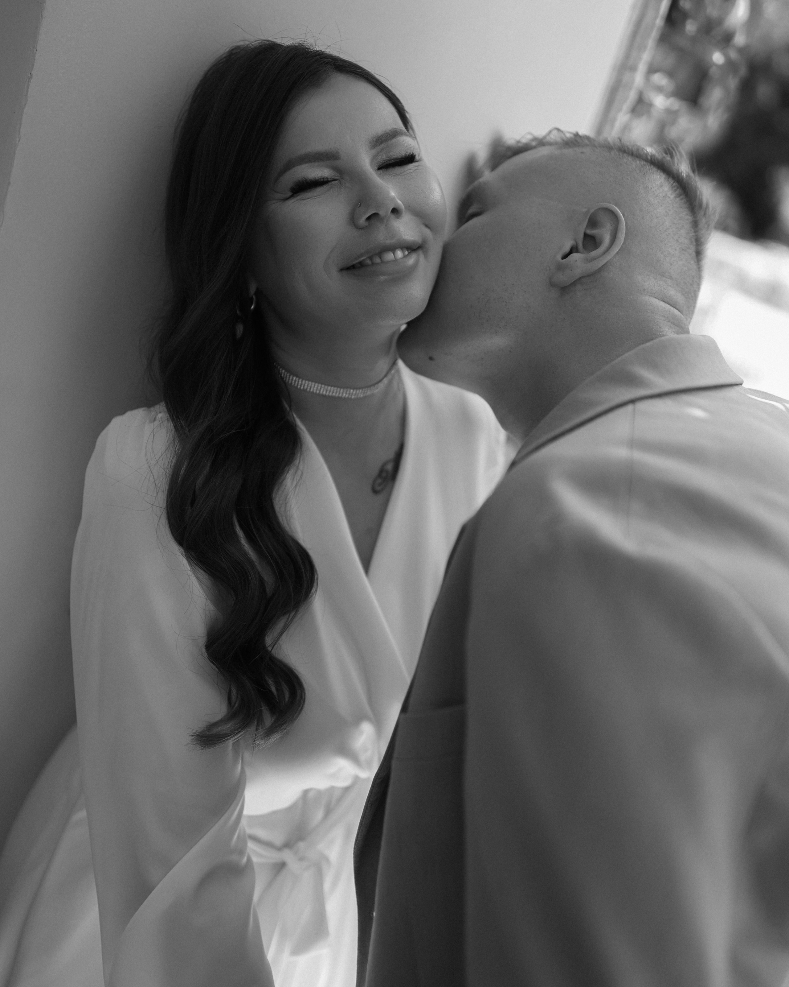 Роспись и прогулка в старом Херсонесе. Фотограф в Севастополе и Крыму Артем Волобуев