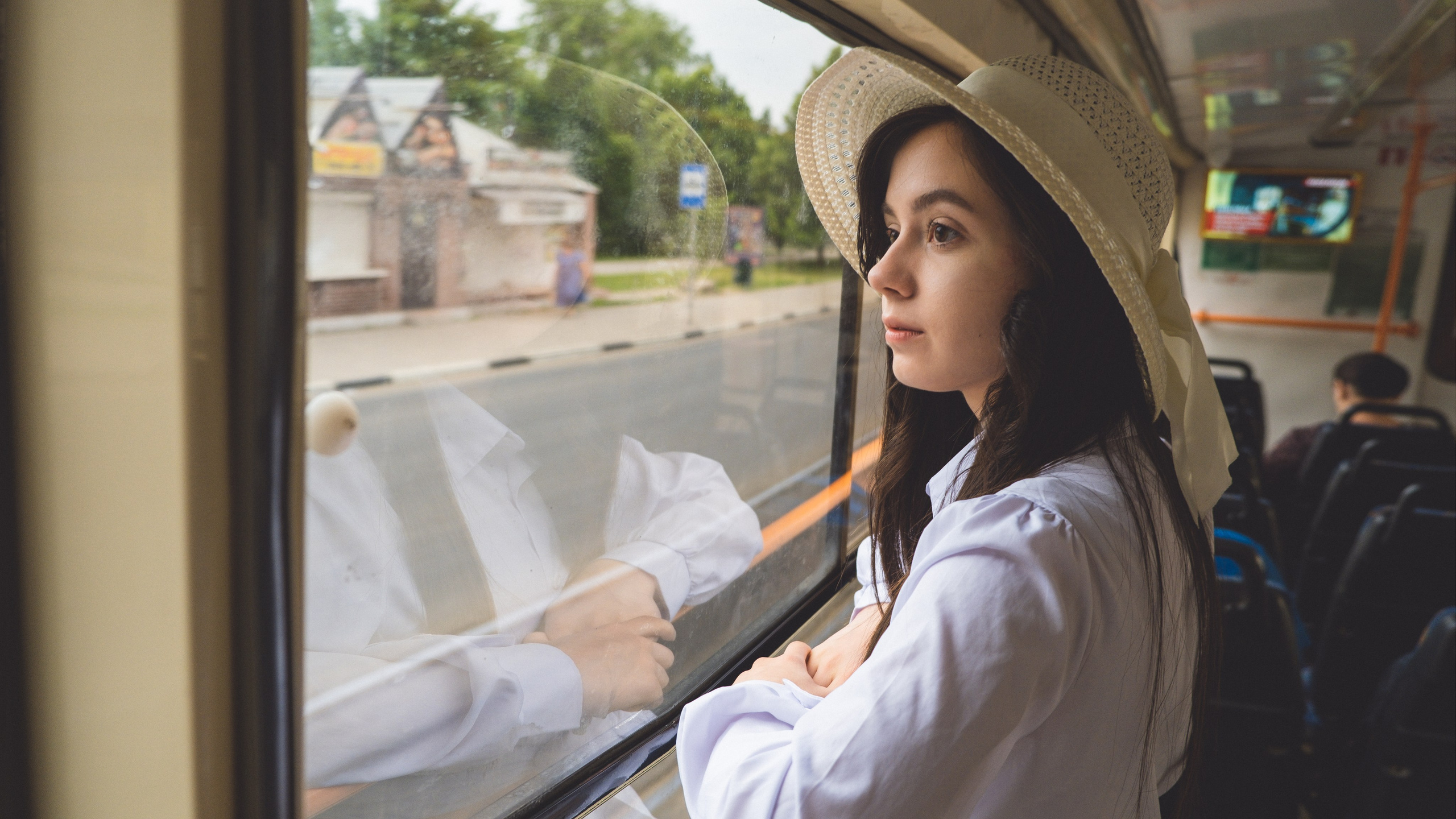 Карина. На трамвае по городу. Дмитрий Пропадалин, Нейрофотография