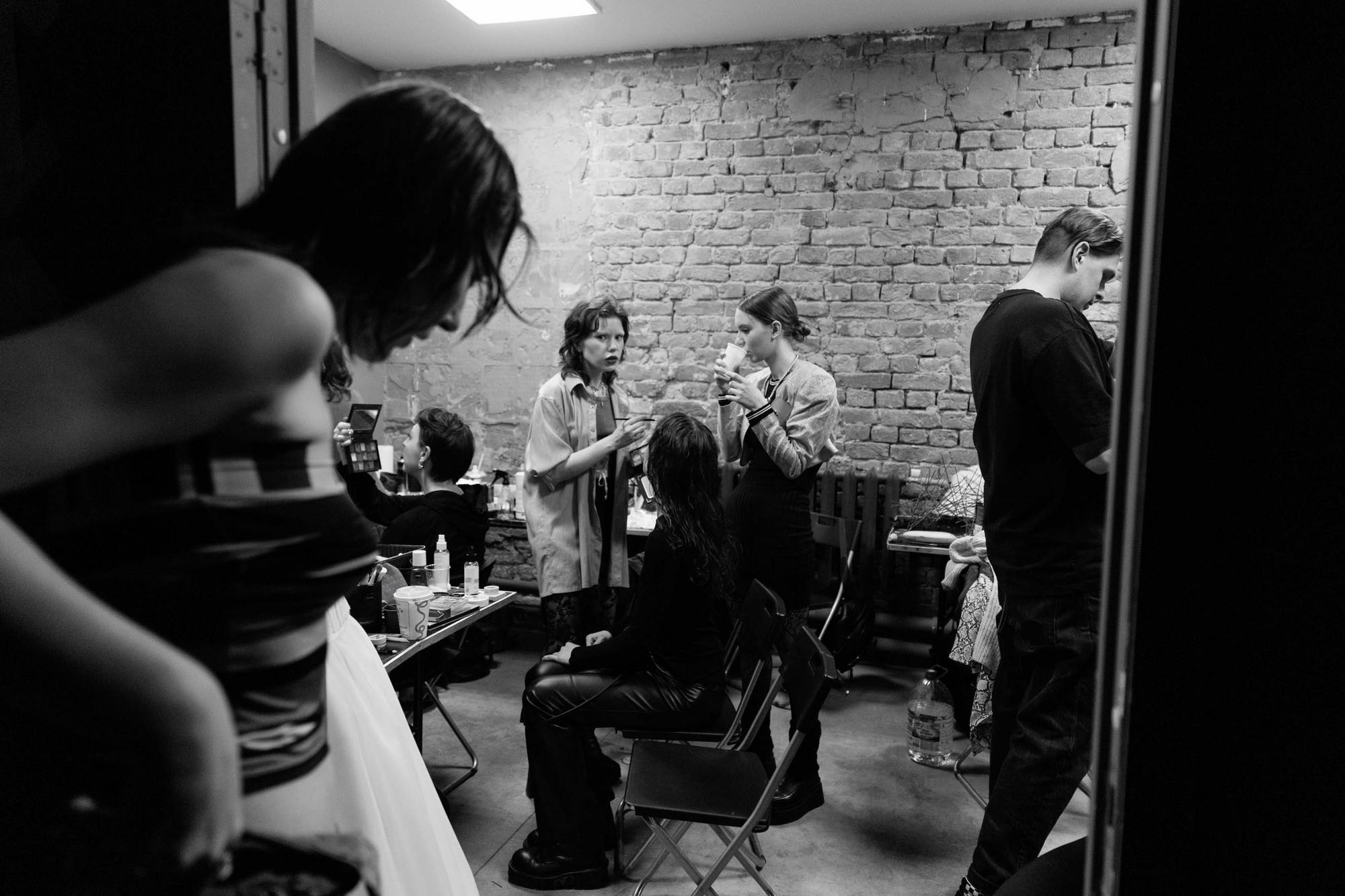 AUXI FASHION SHOW 2024. Backstage. Свадебный фотограф в Санкт‑Петербурге Елена Пчельникова