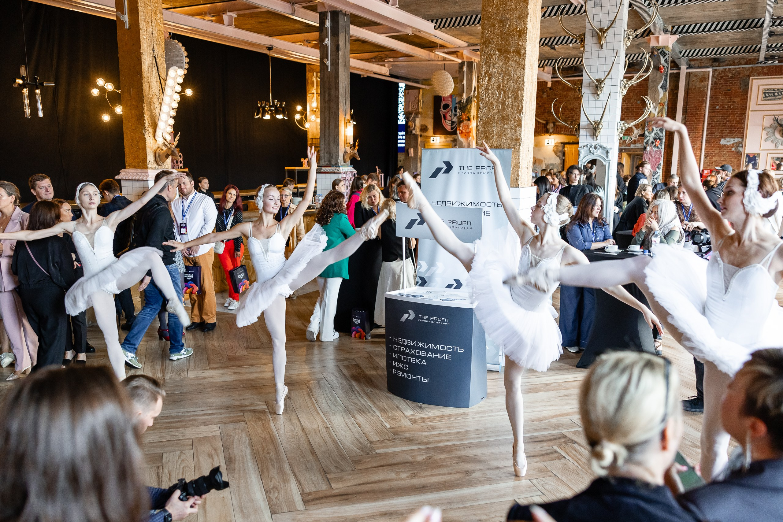 Форум «Креативный Петербург». Фотограф в Санкт-Петербурге — Сергей Петров