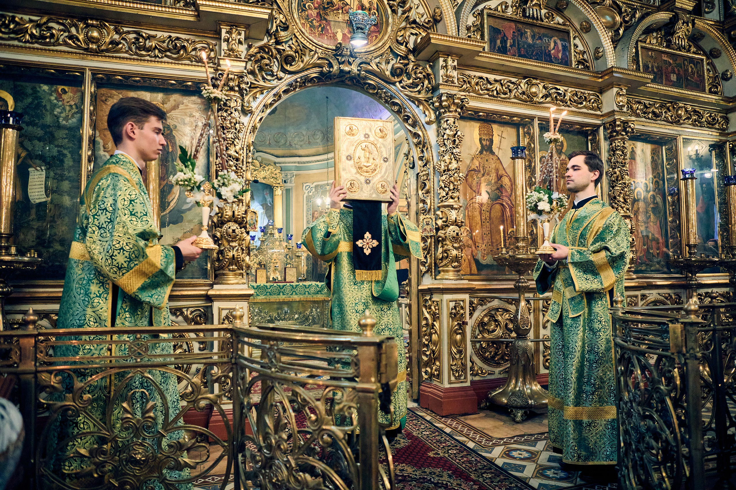 На всенощном бдении под Неделю ваий. DMITRY MOISEENKO — фотограф, художник, топ-стилист