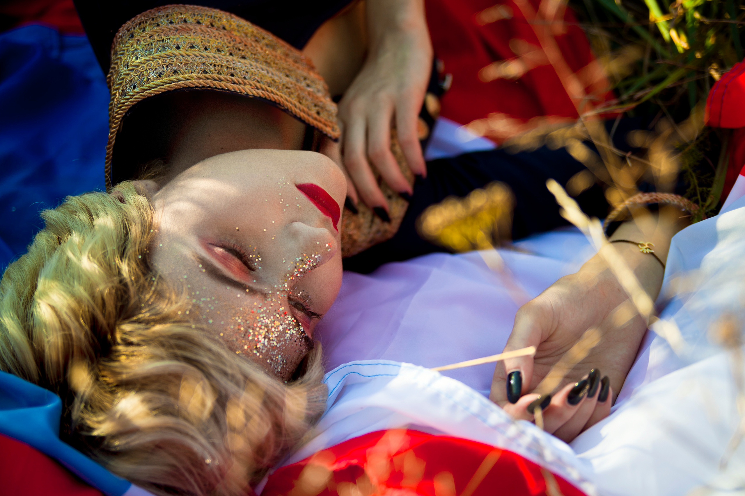 Vive la France!. Постановочная съемка в Москве