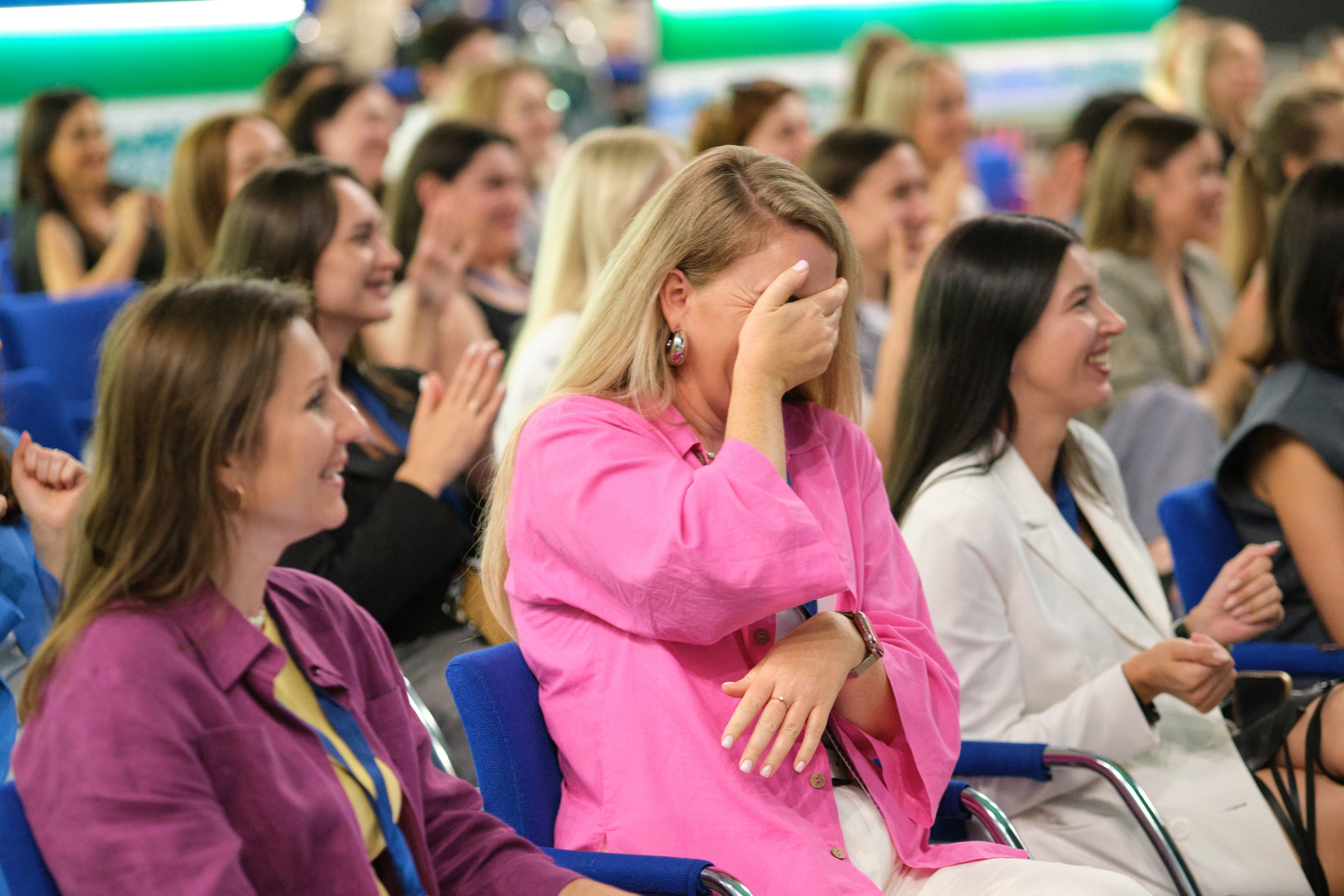 Женский форум PRОТебя. Репортажный фотограф Дмитрий Литвинский. Минск, Беларусь, мир