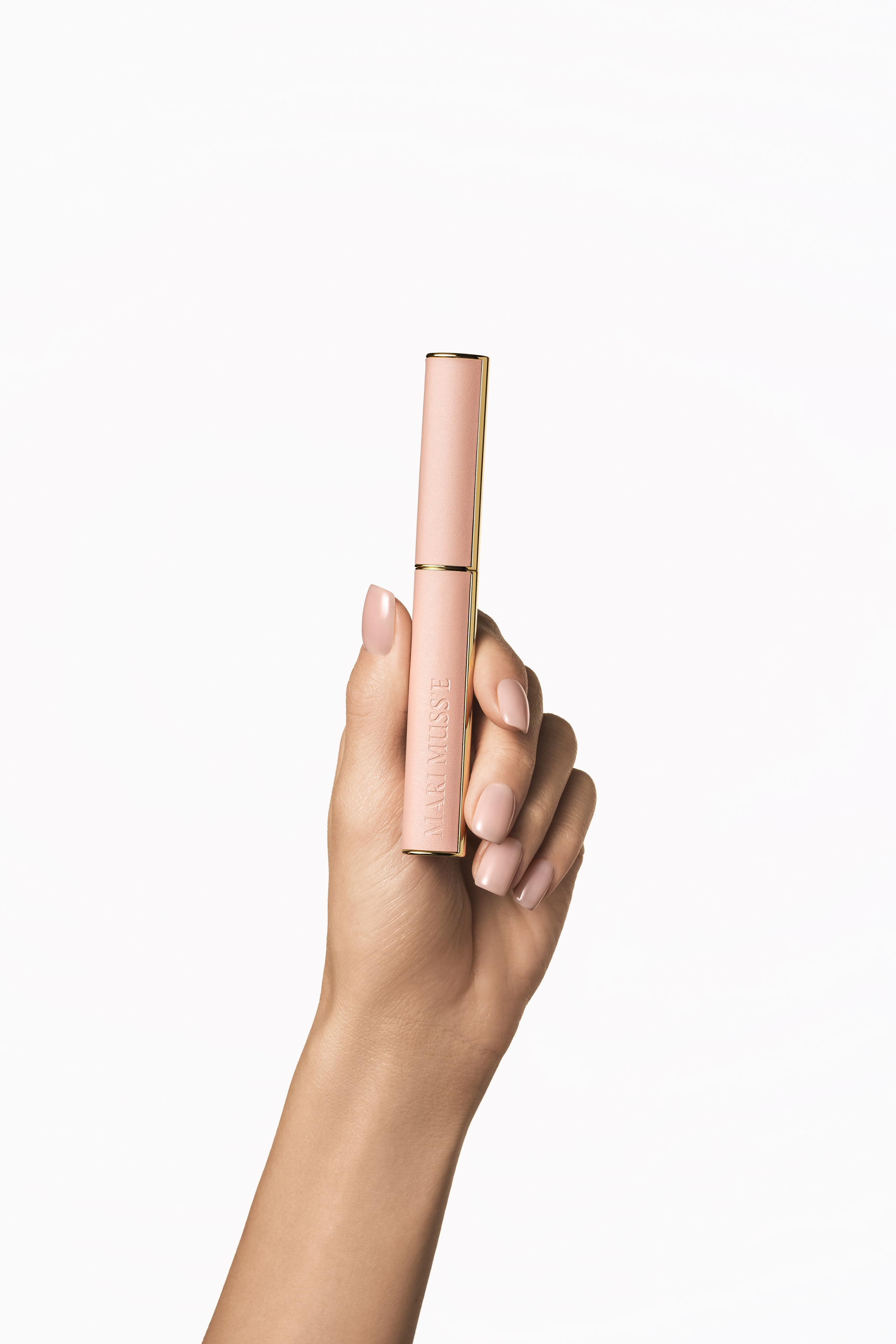 MARI MUSS’E. Retouching, photo editing, portfolio retoucher