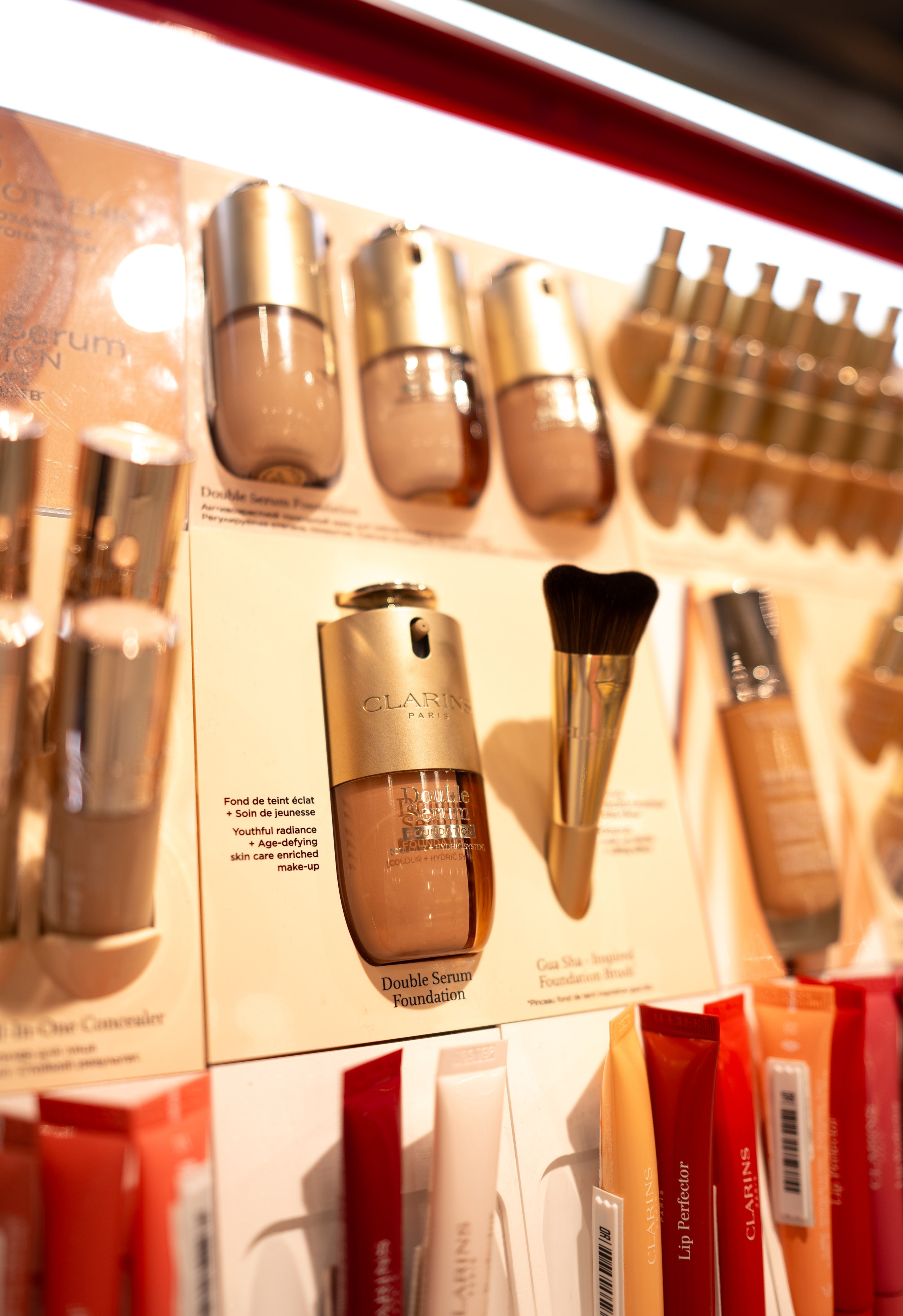 Съёмка стенда косметики Clarins в Золотом яблоке