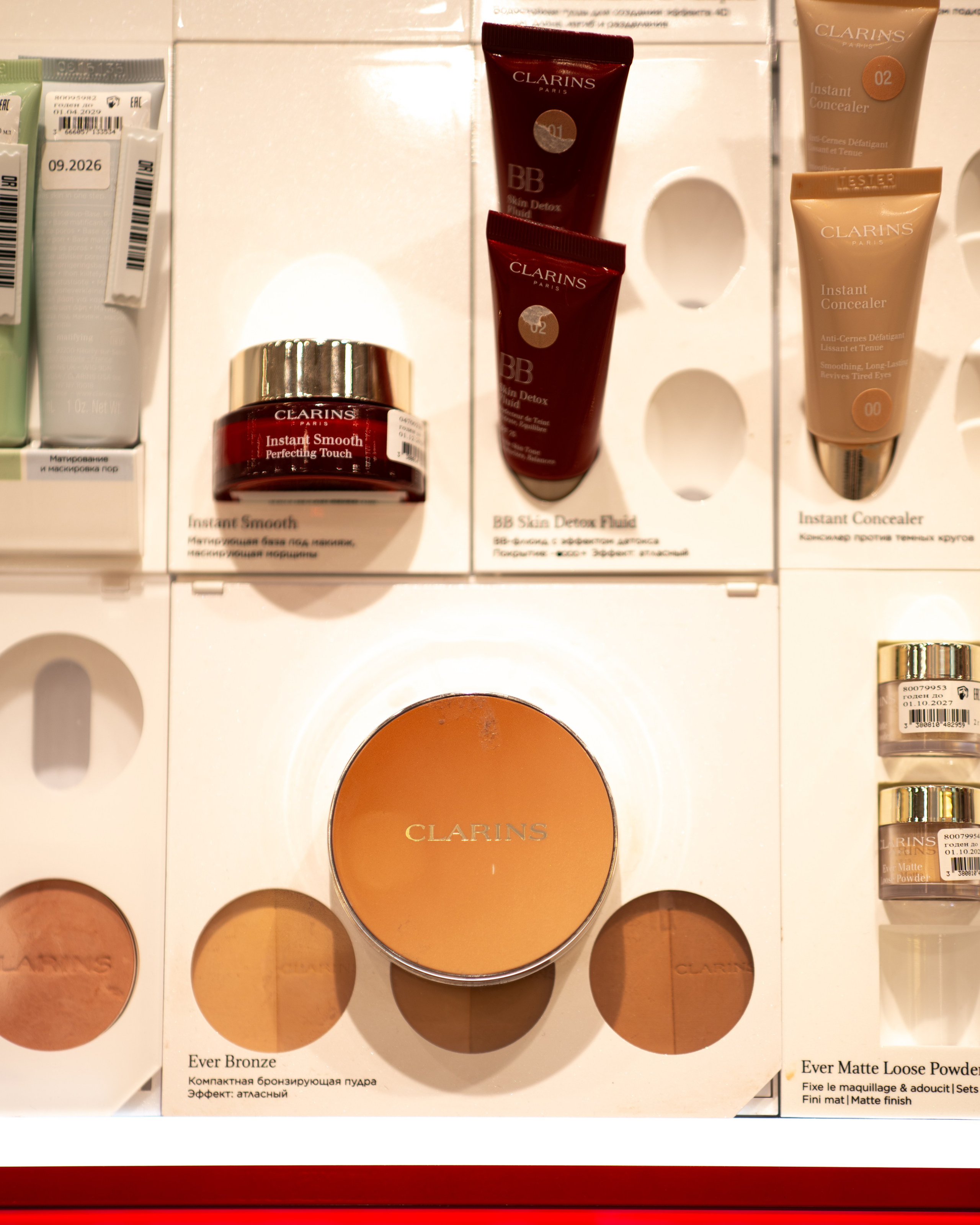 Съёмка стенда косметики Clarins в Золотом яблоке