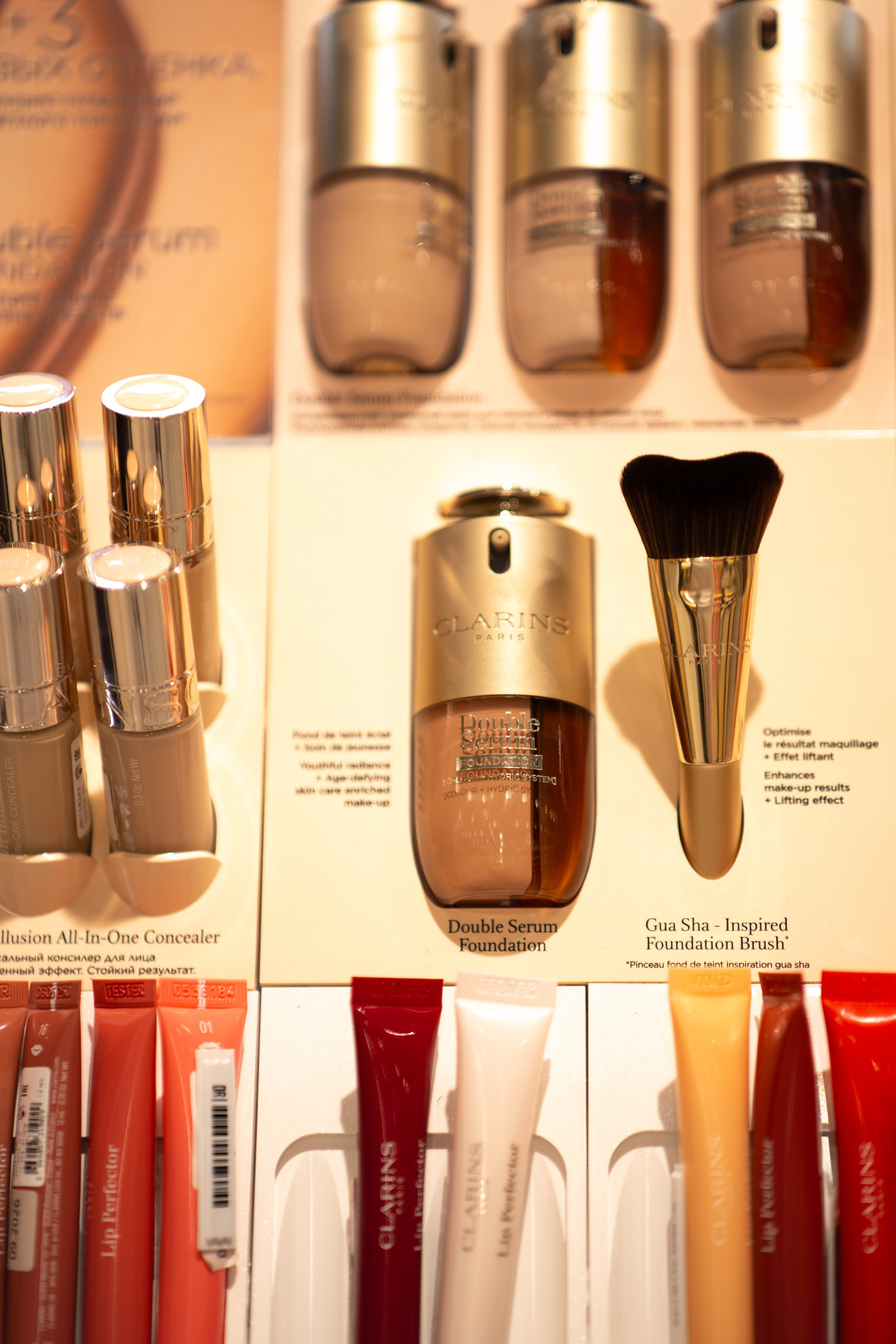 Съёмка стенда косметики Clarins в Золотом яблоке