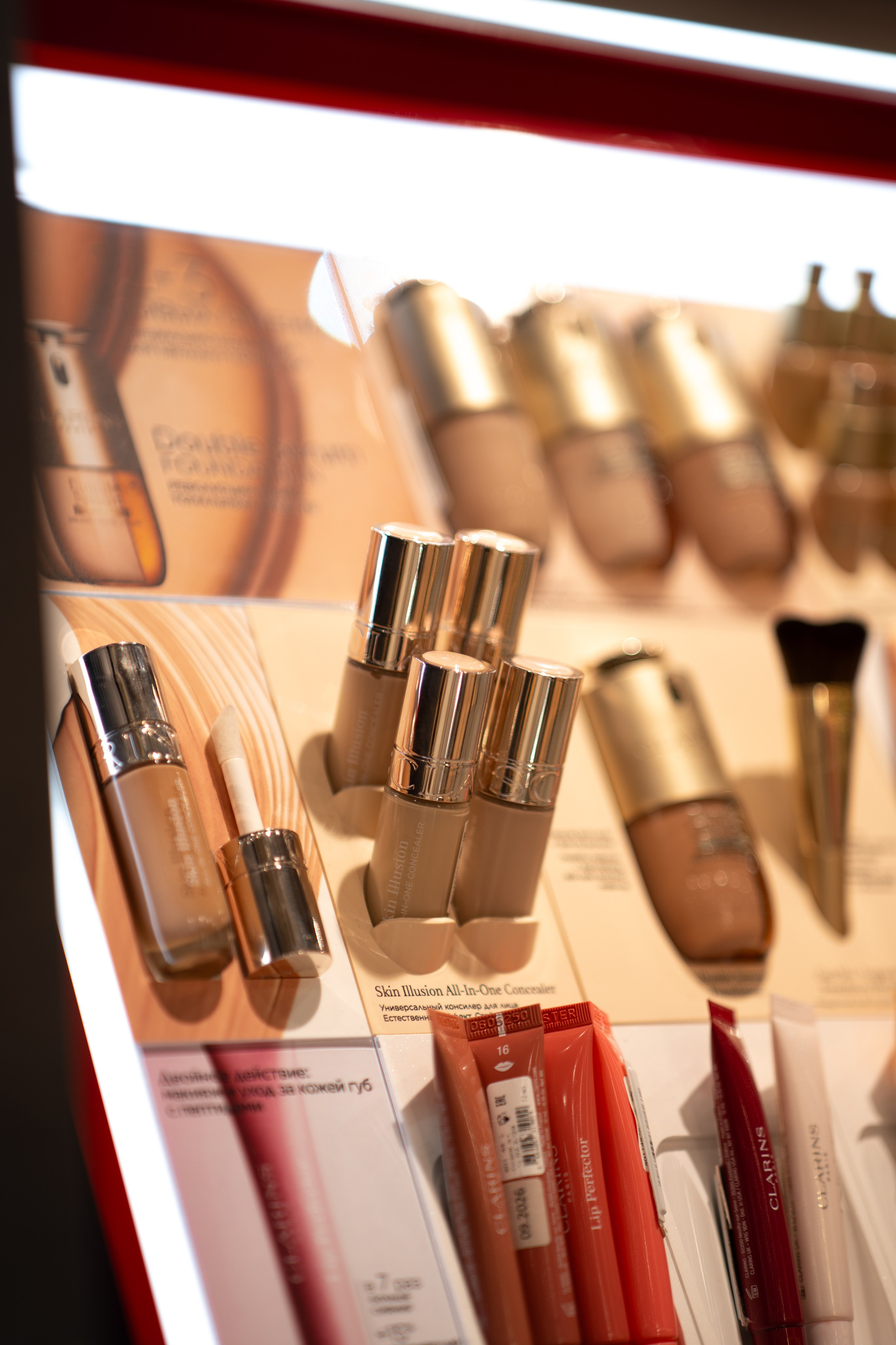 Съёмка стенда косметики Clarins в Золотом яблоке