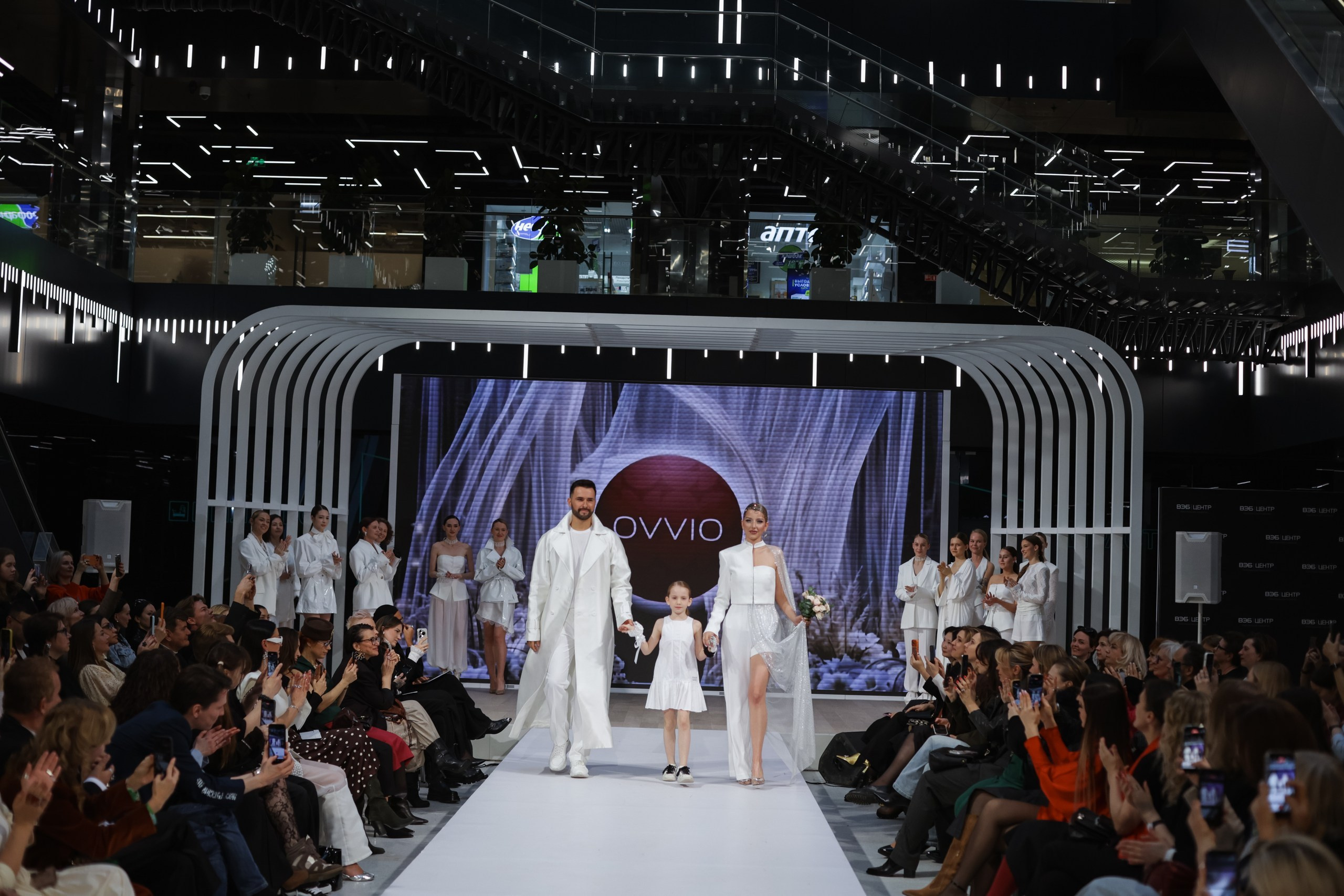 Moscow Fashion Week — Финал конкурса «МОСТ В БУДУЩЕЕ»,. Jane Kudryavtseva — Репортажный и портретный топ фотограф Москва