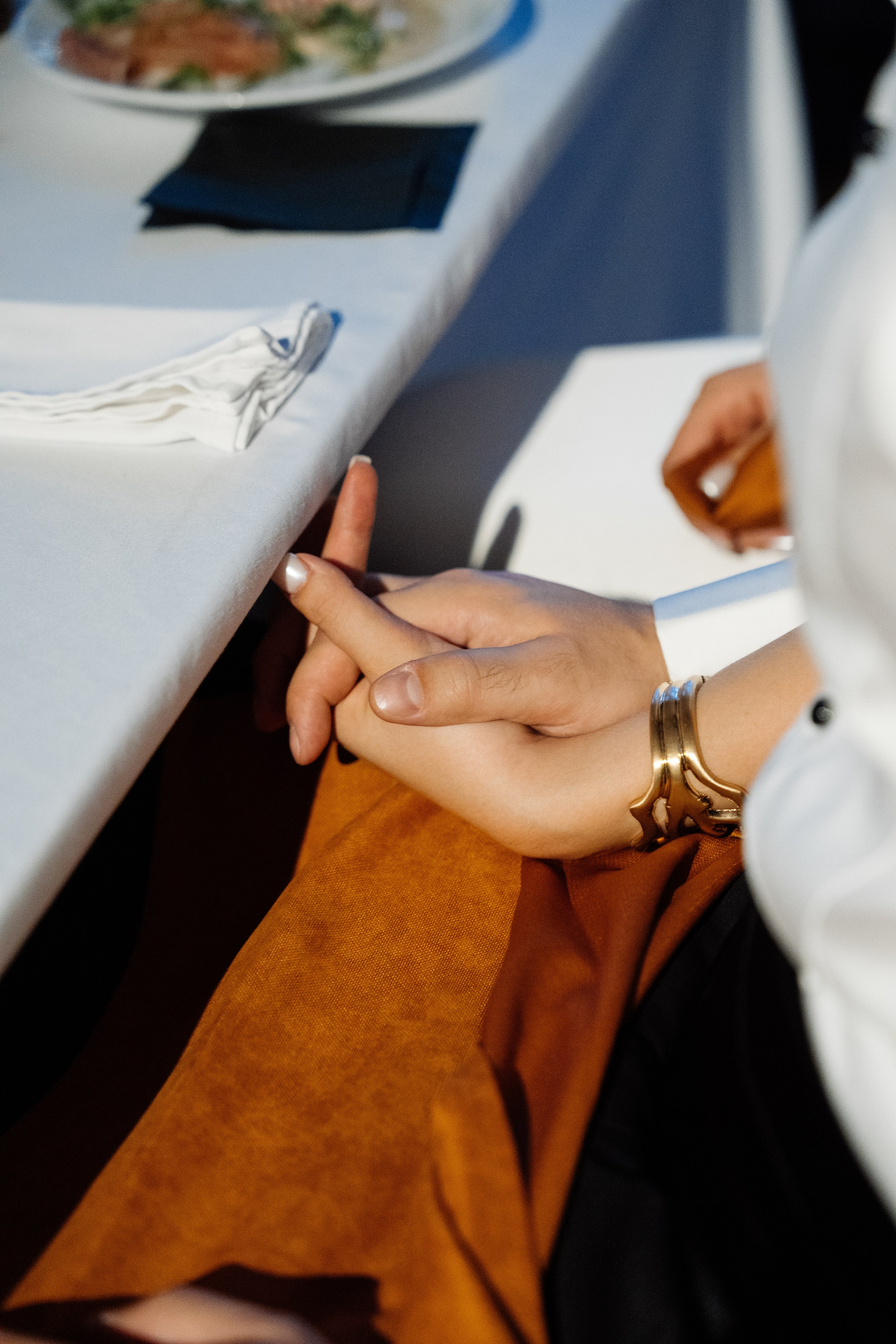 Оранжевая свадьба в гребешках. Свадебный фотограф организатор в Санкт-Петербурге Ассоль Опарина