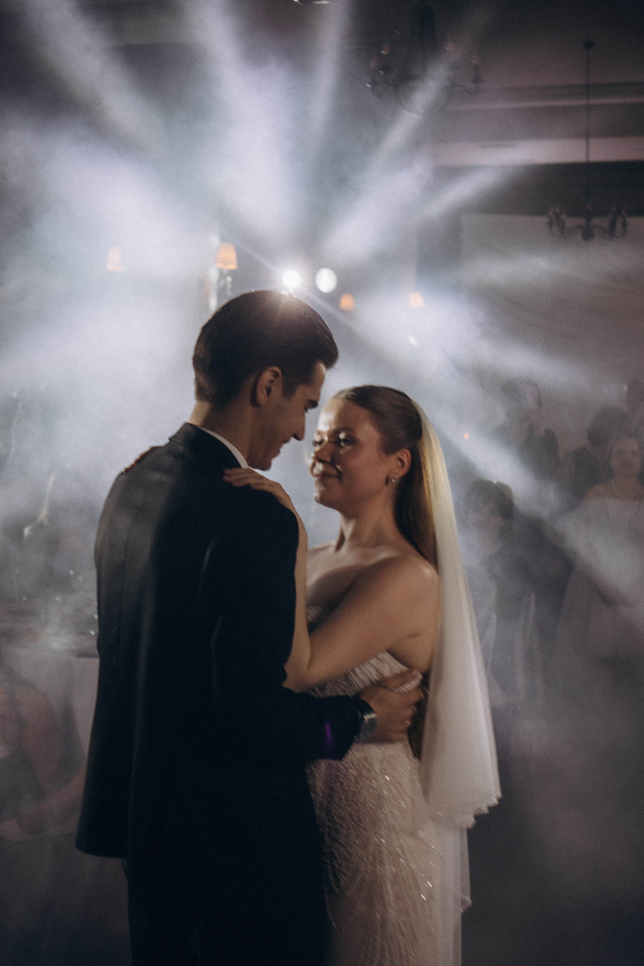 СВАДЕБНАЯ СЬЕМКА СБОРОВ В ОТЕЛЕ И ВЫЕЗД НА ЦЕРЕМОНИЮ (СНЯТО В СИБИРЕ В НИЖНЕВАРТОВСКЕ). Профессиональный фотограф, Санкт-Петербург — Виктория Богомолова