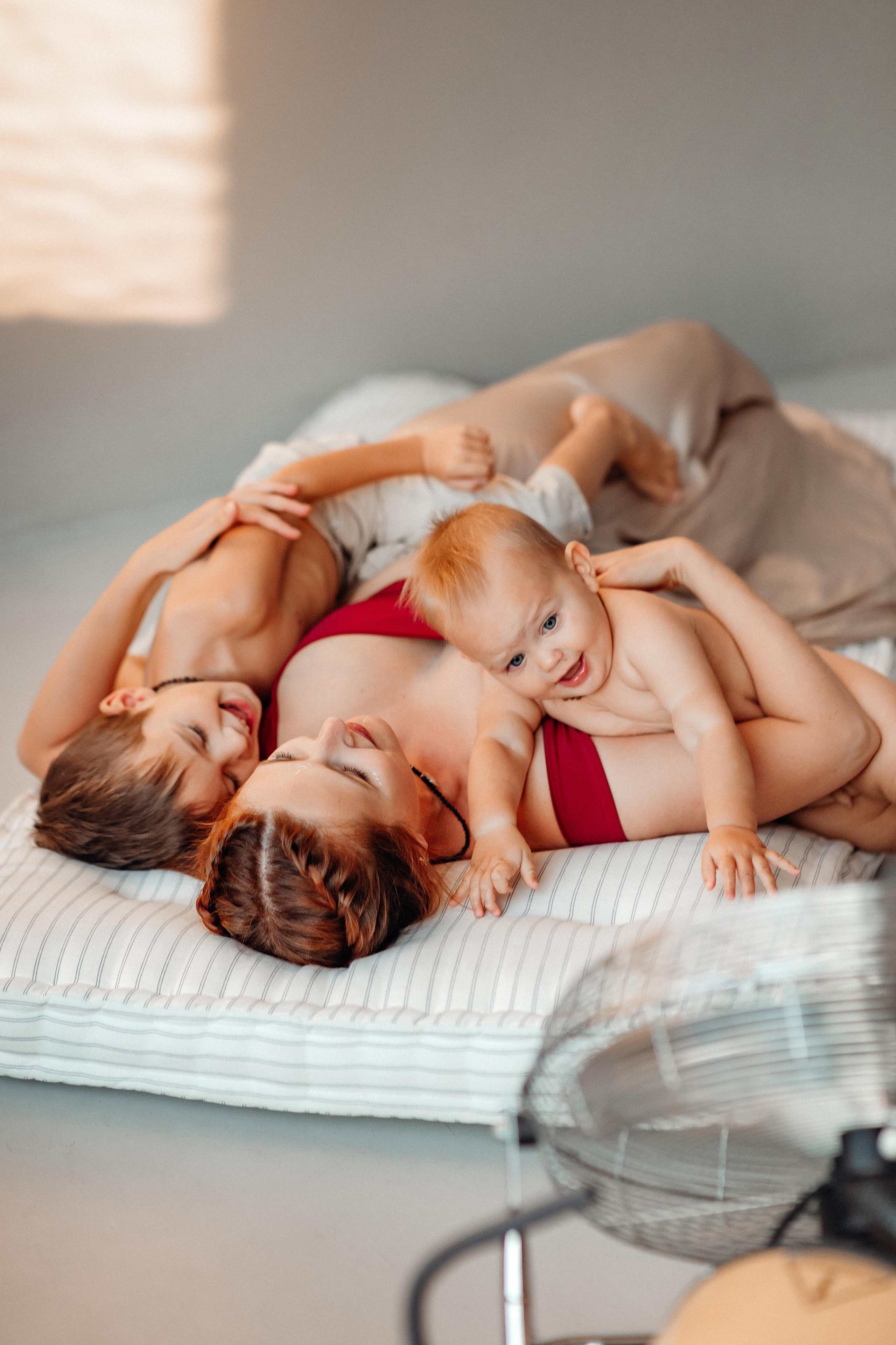 Мама Аня и дети, фотостудия Воздух, октябрь 21