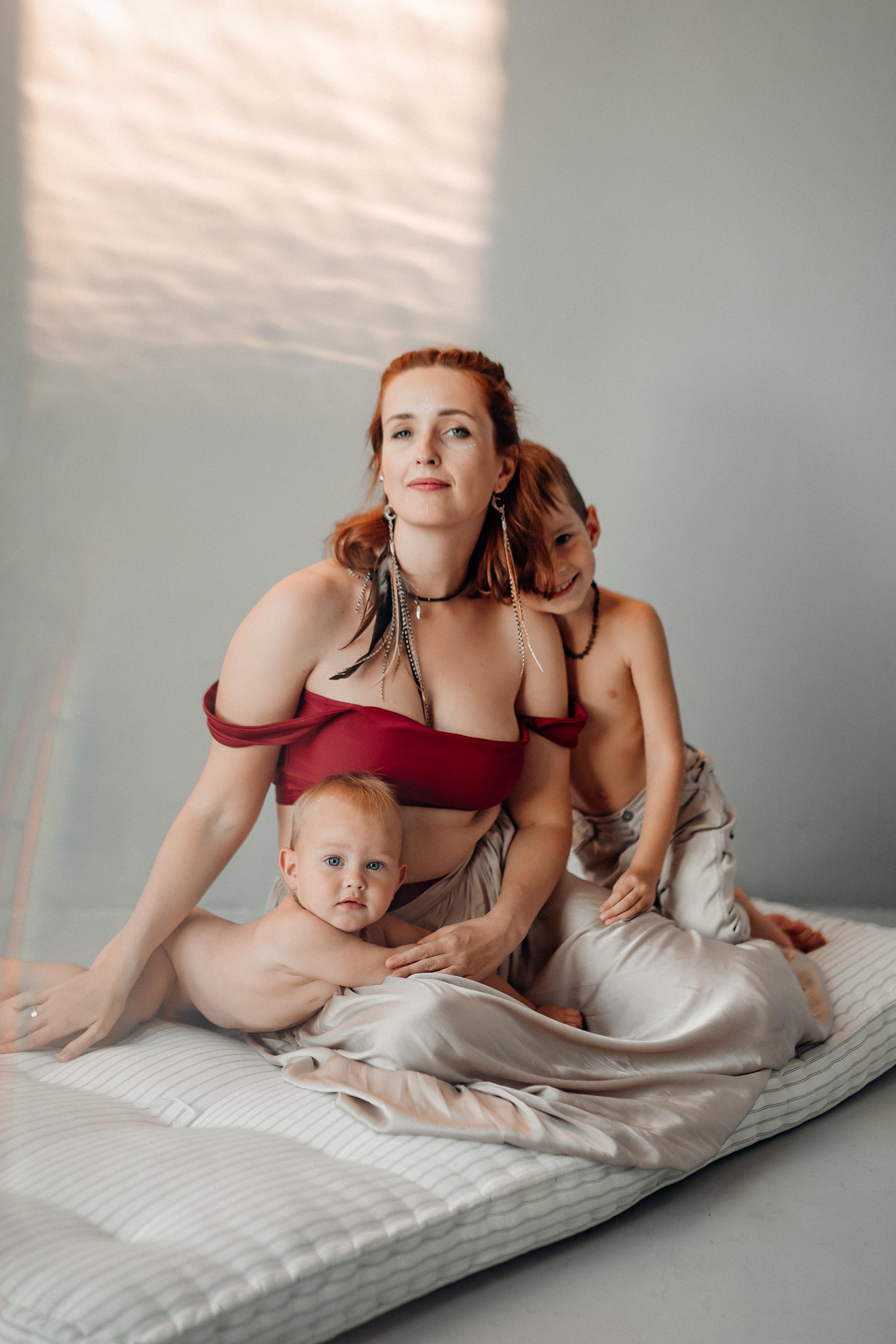 Мама Аня и дети, фотостудия Воздух, октябрь 21