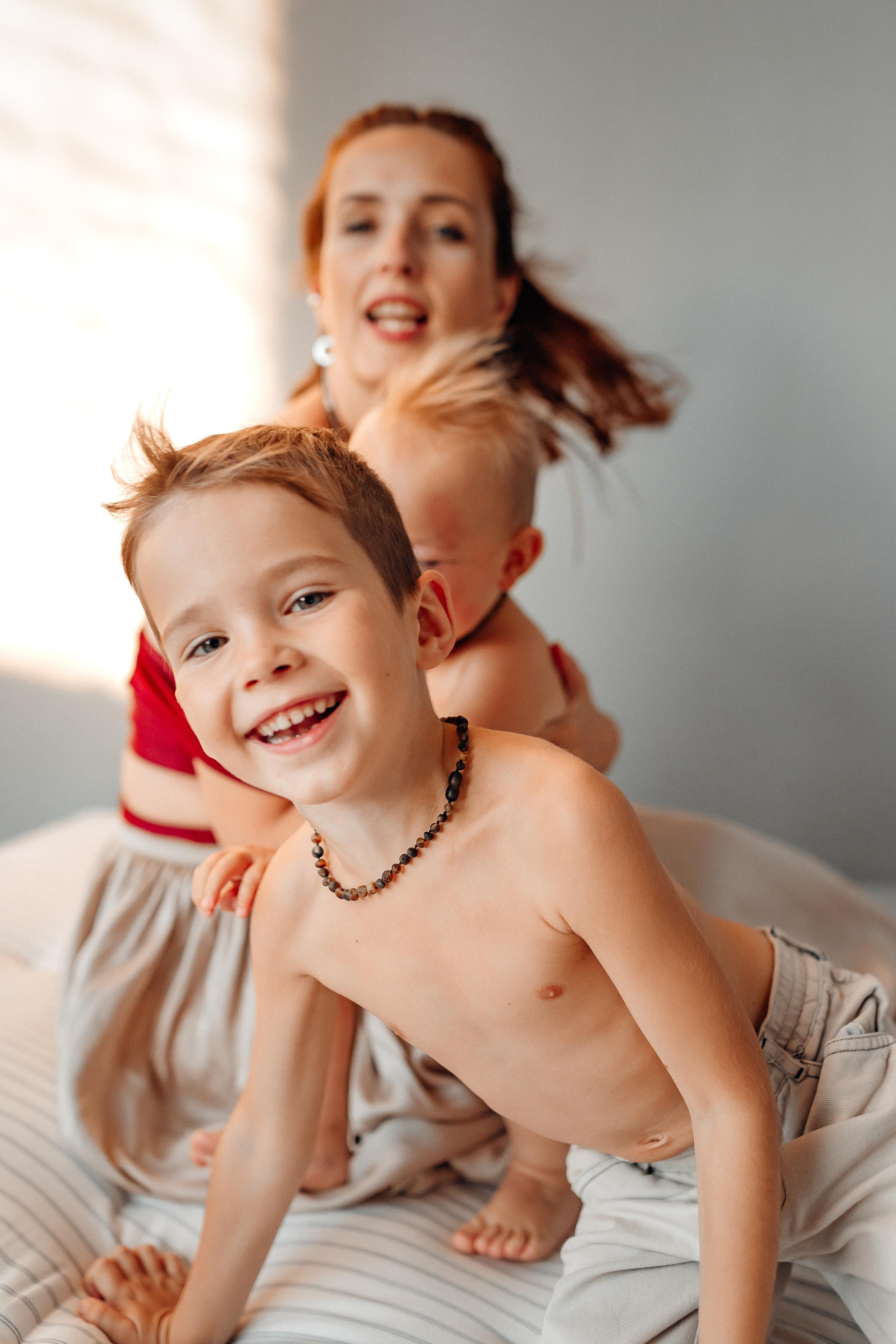 Мама Аня и дети, фотостудия Воздух, октябрь 21