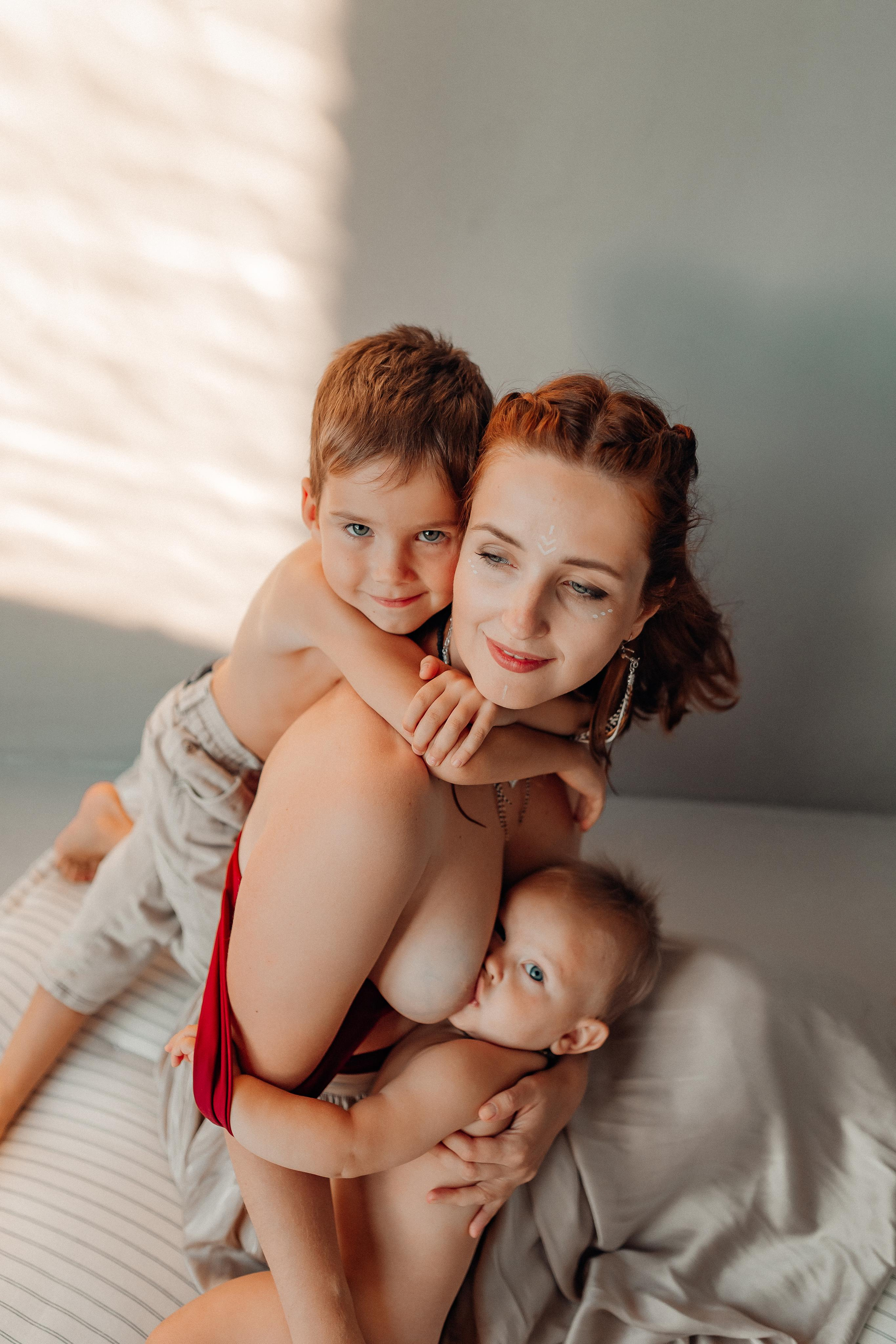 Мама Аня и дети, фотостудия Воздух, октябрь 21