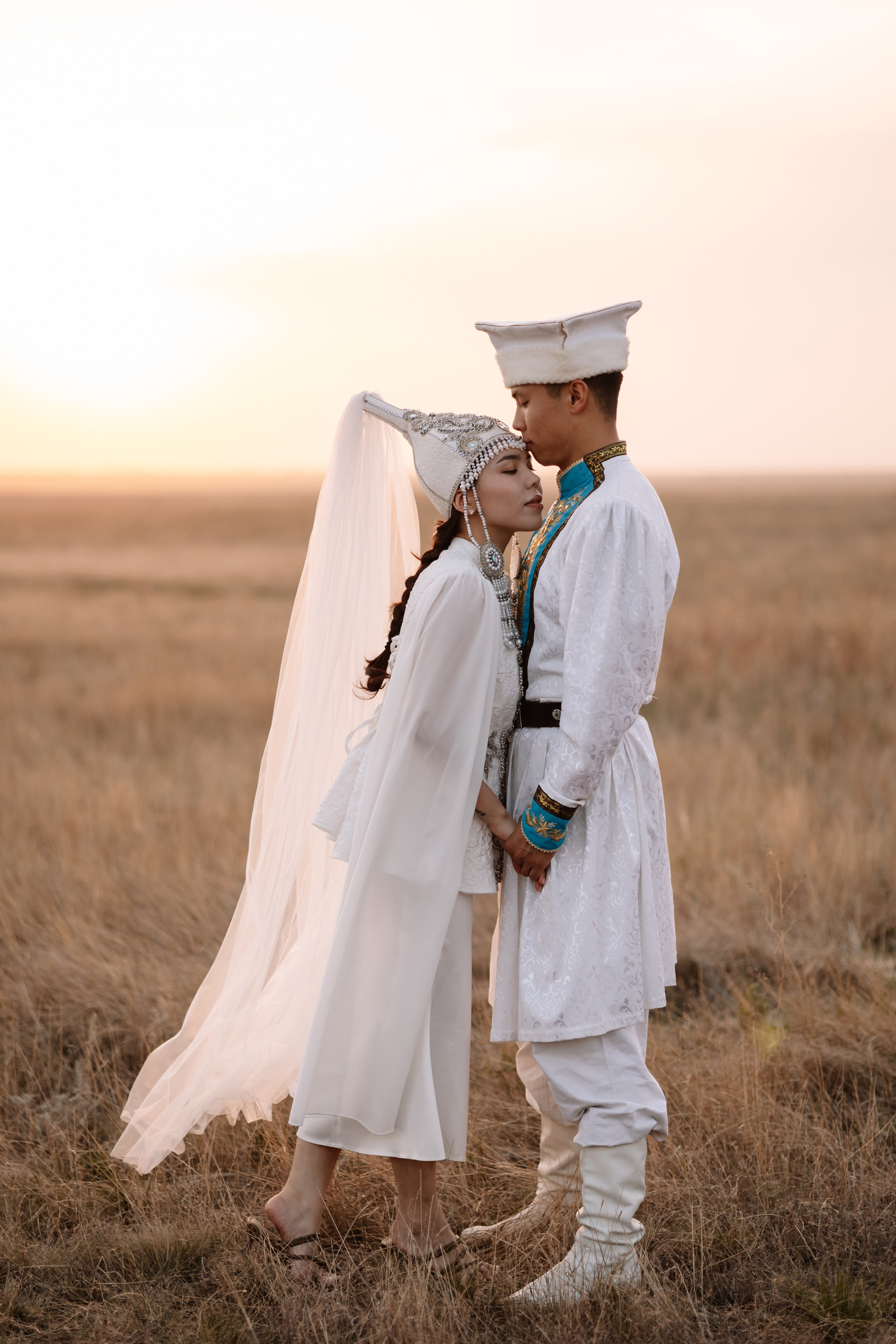Предсвадебная фотосессия Виктора и Дины. Свадебный и семейный фотограф в Элисте Лиджик Сарлов