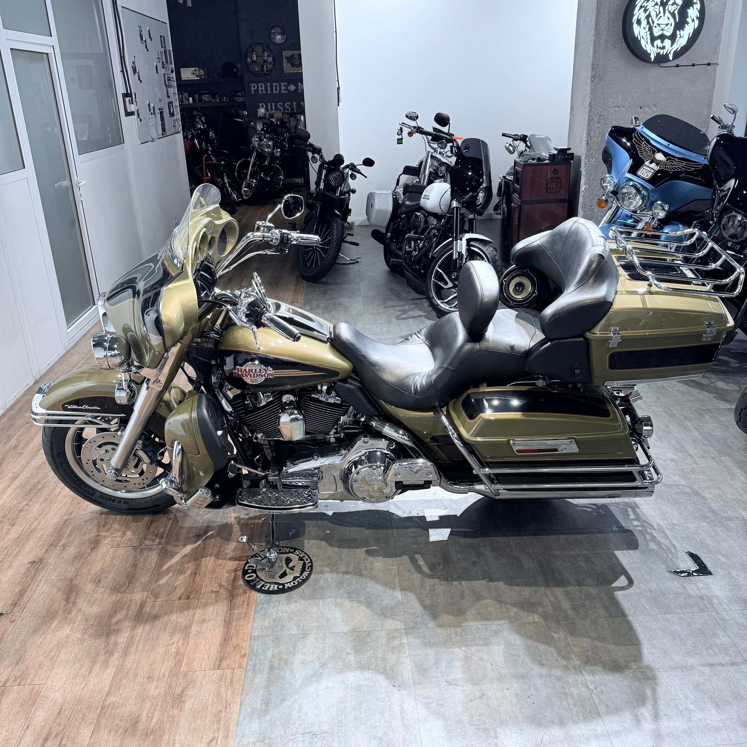 Мотоциклы Harley-Davidson 2007 Electra Glidе Ultrа Gоld Olive (Touring) — купить мотоцикл. Hello Davidson, Москва. Только хорошие мотоциклы…