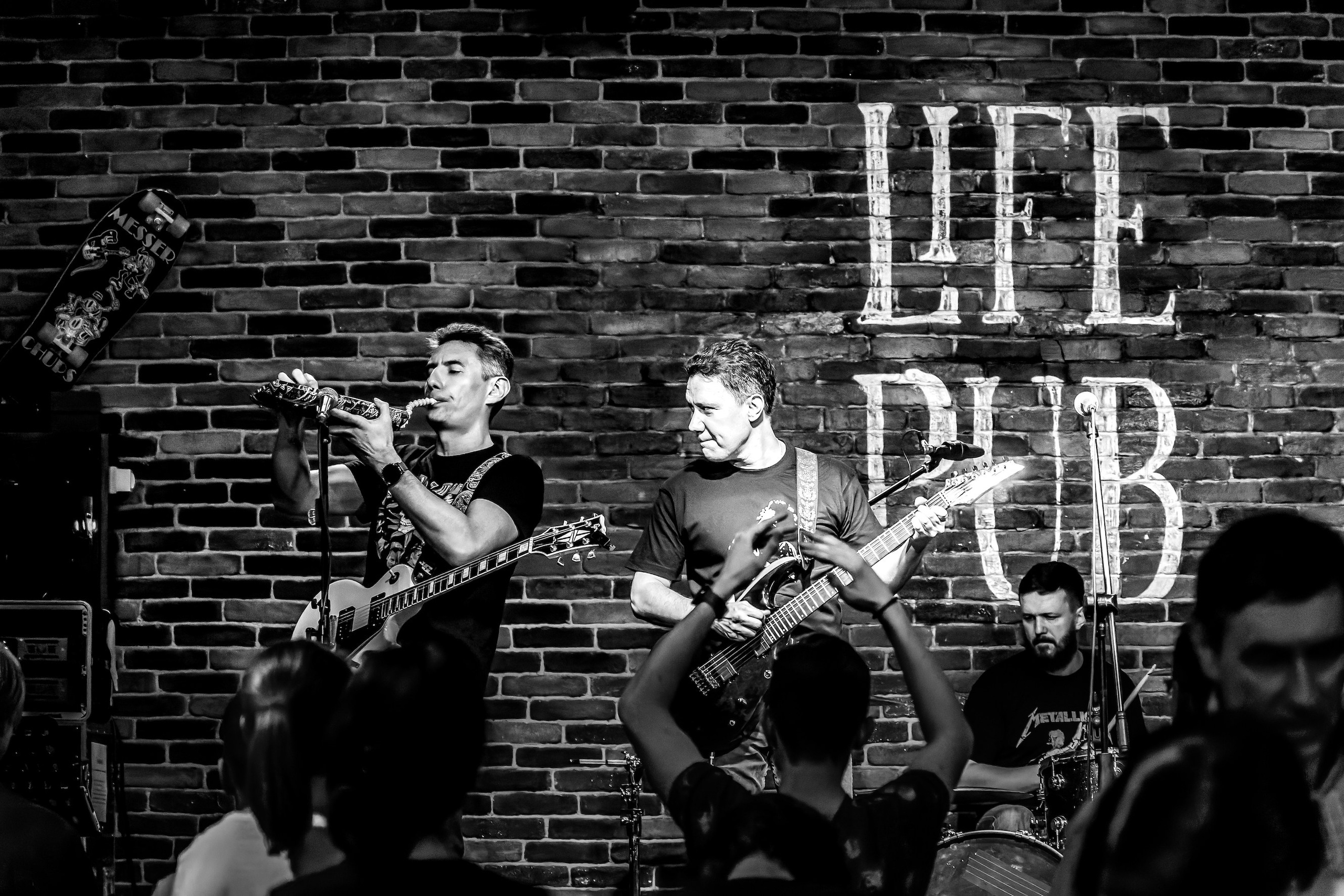 LifePub 29.03.2023. Московская кавер-группа BankBand