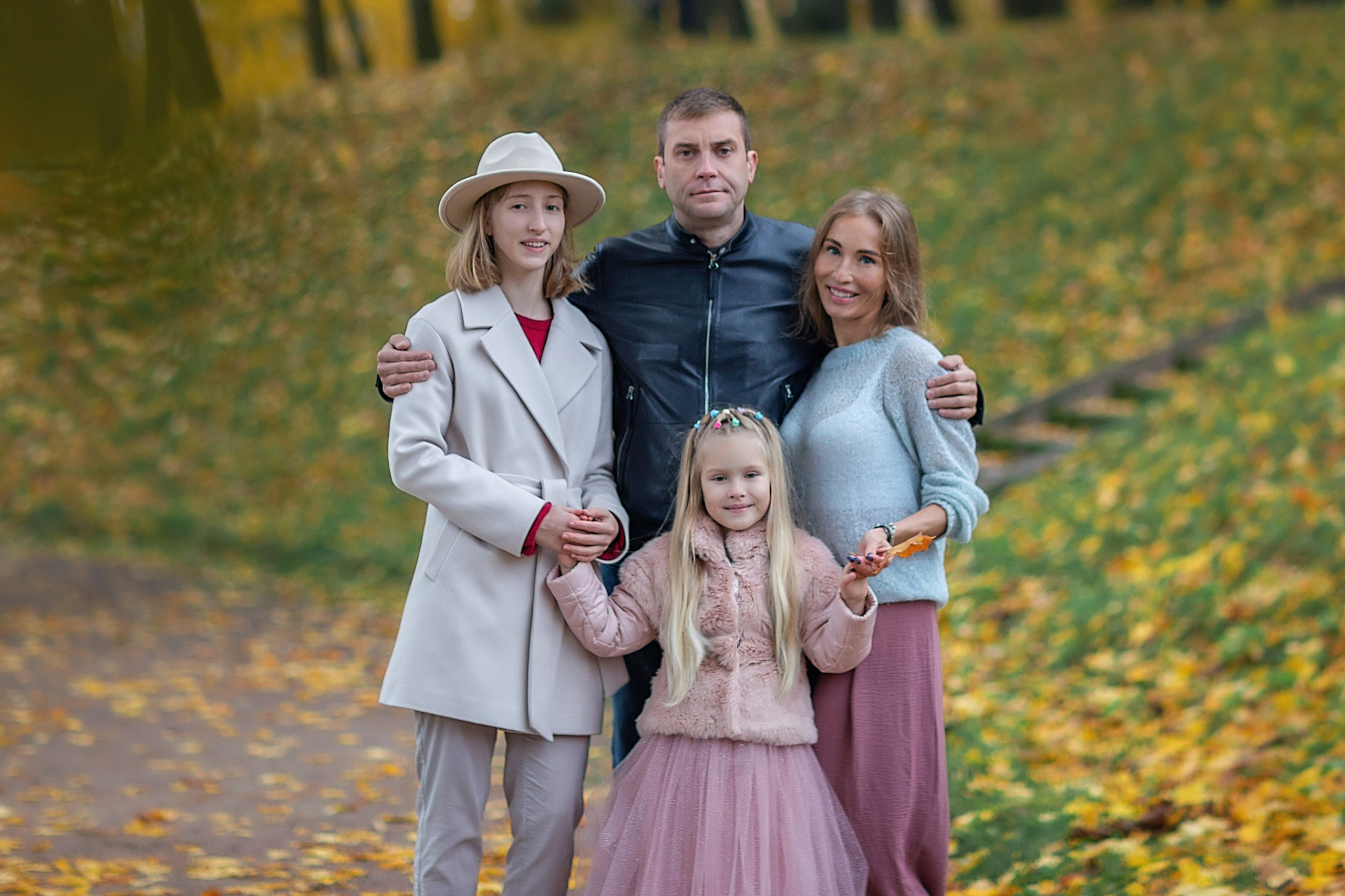 Прогулка в Гатчинском парке. Семейный фотограф в Санкт-Петербурге