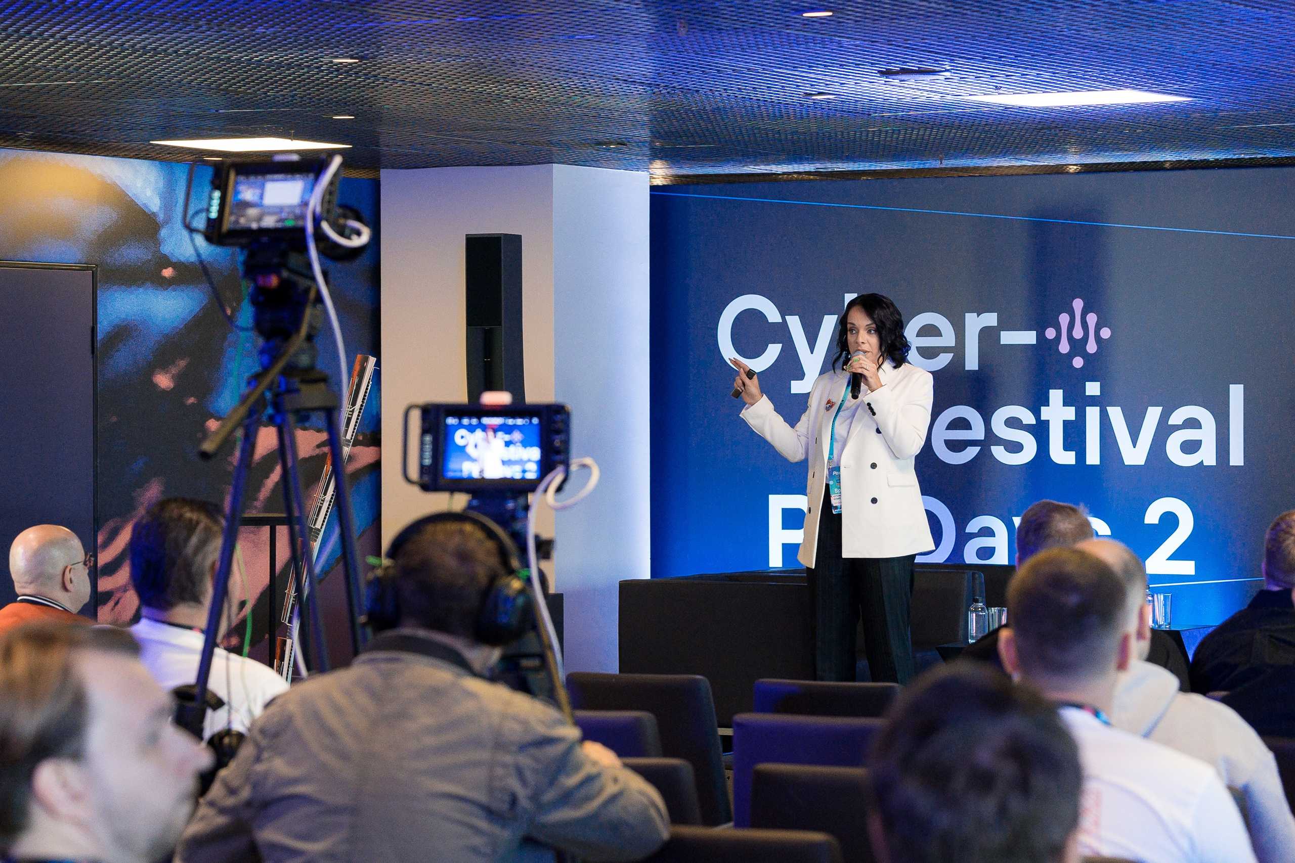 Лужники — Киберфестиваль Positive Hack Days 2. Фотограф Юлия Назарова