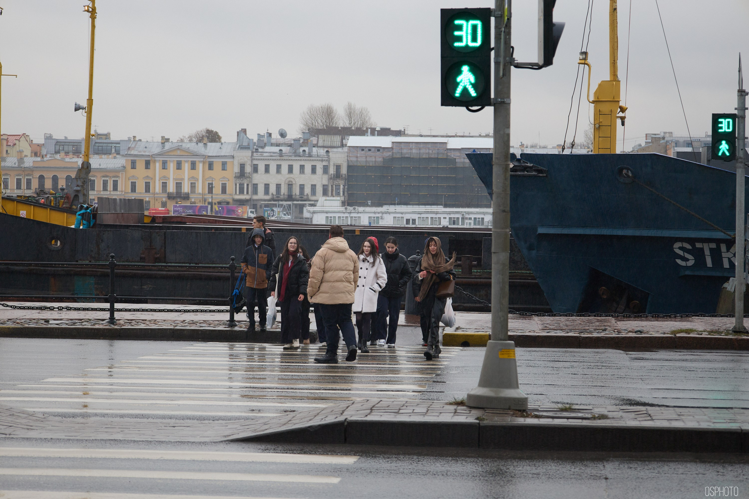 Васильевский остров. Фотографъ Сергѣевъ. Поймать мгновеніе