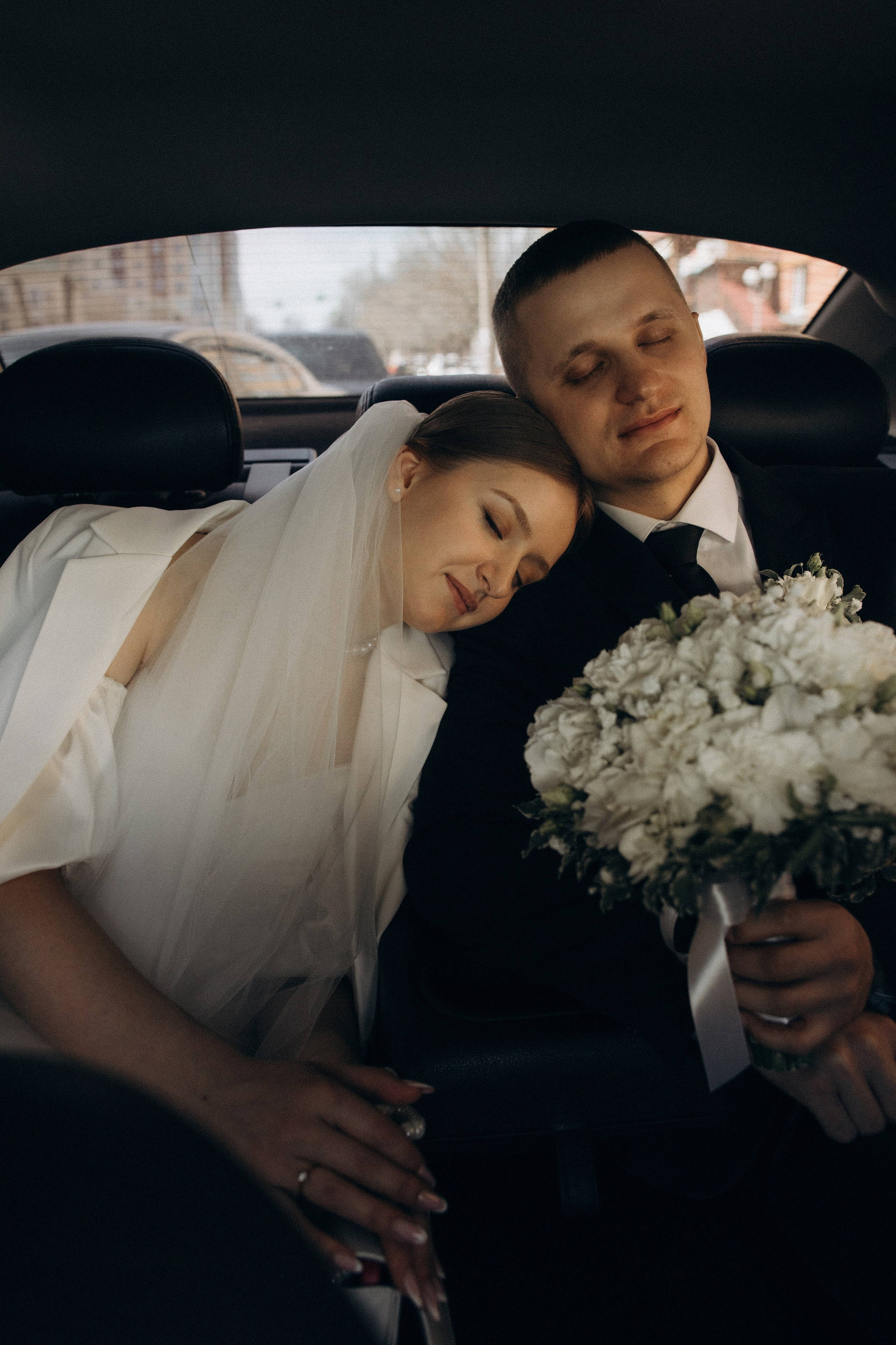 Свадебная фотосессия в фотостудии Пензы для Елены и Виктора