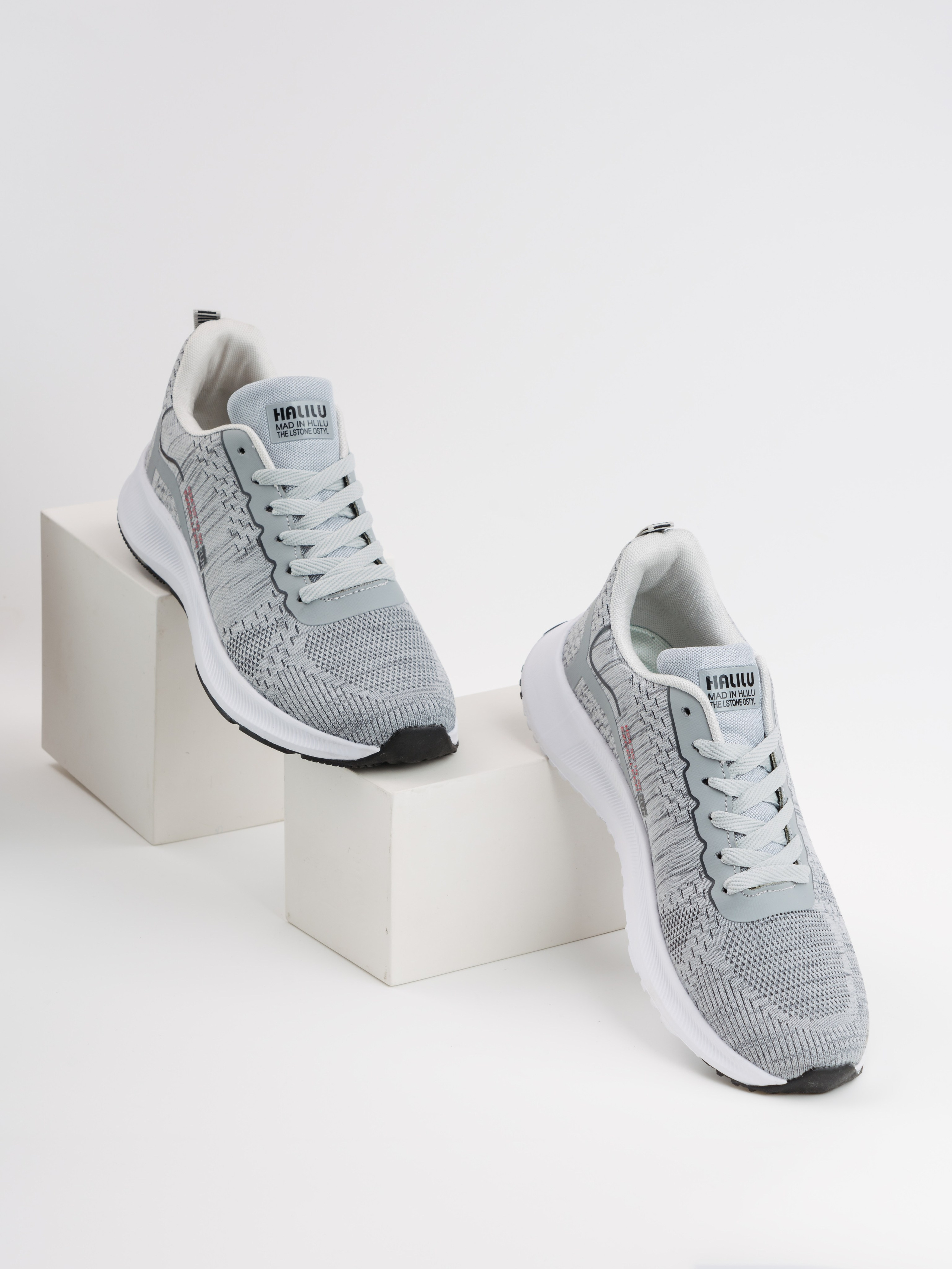 Предметная съемка и продакшн видео обуви для каталога, сайта, маркетплейсов. Студия коммерческой съемки ХВОЯ