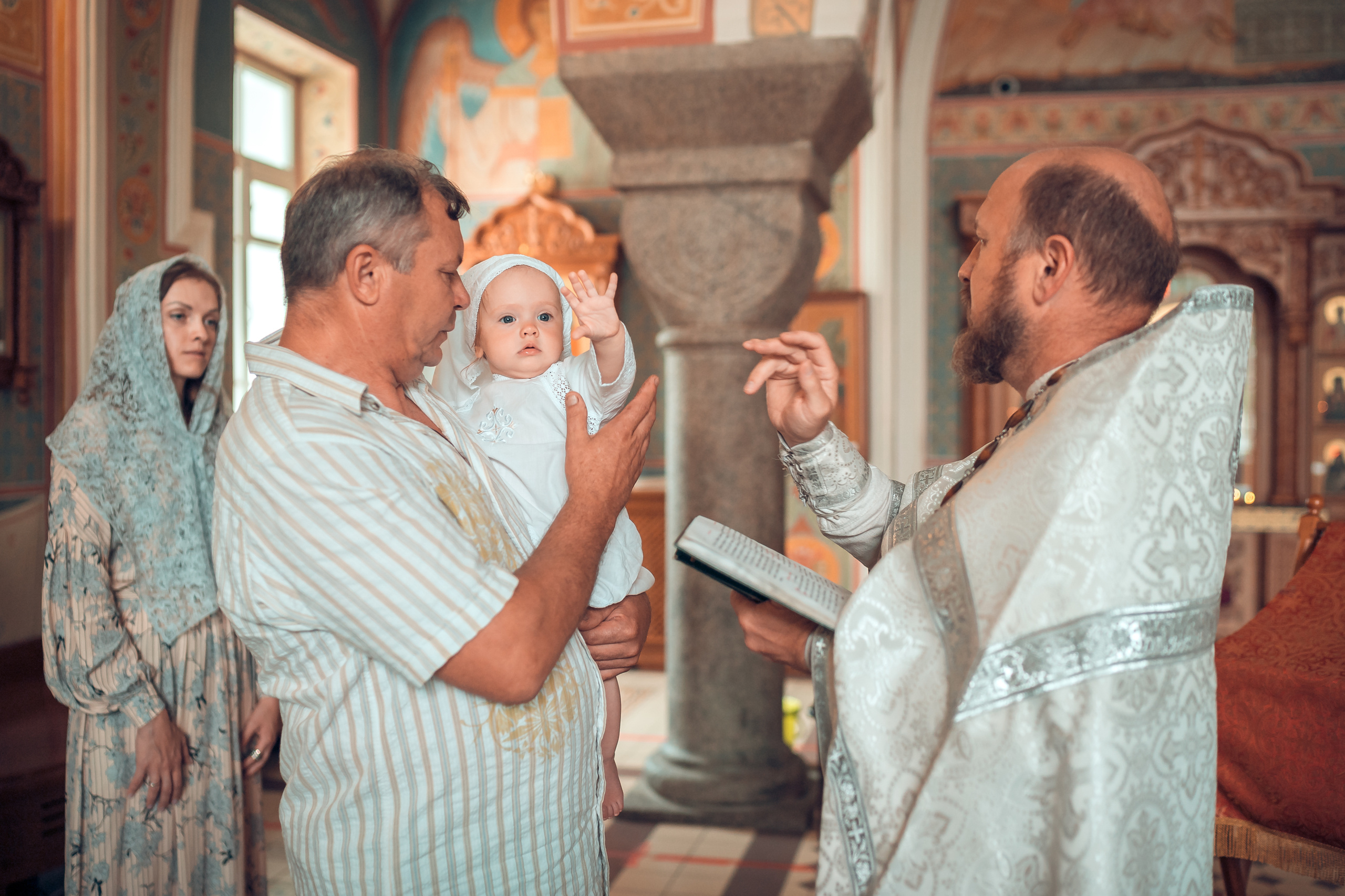 Крещение Софии Храм Иоанна Предтечи. Фотограф на Крещение и Венчание в Красноярске Рамазанова Юлия