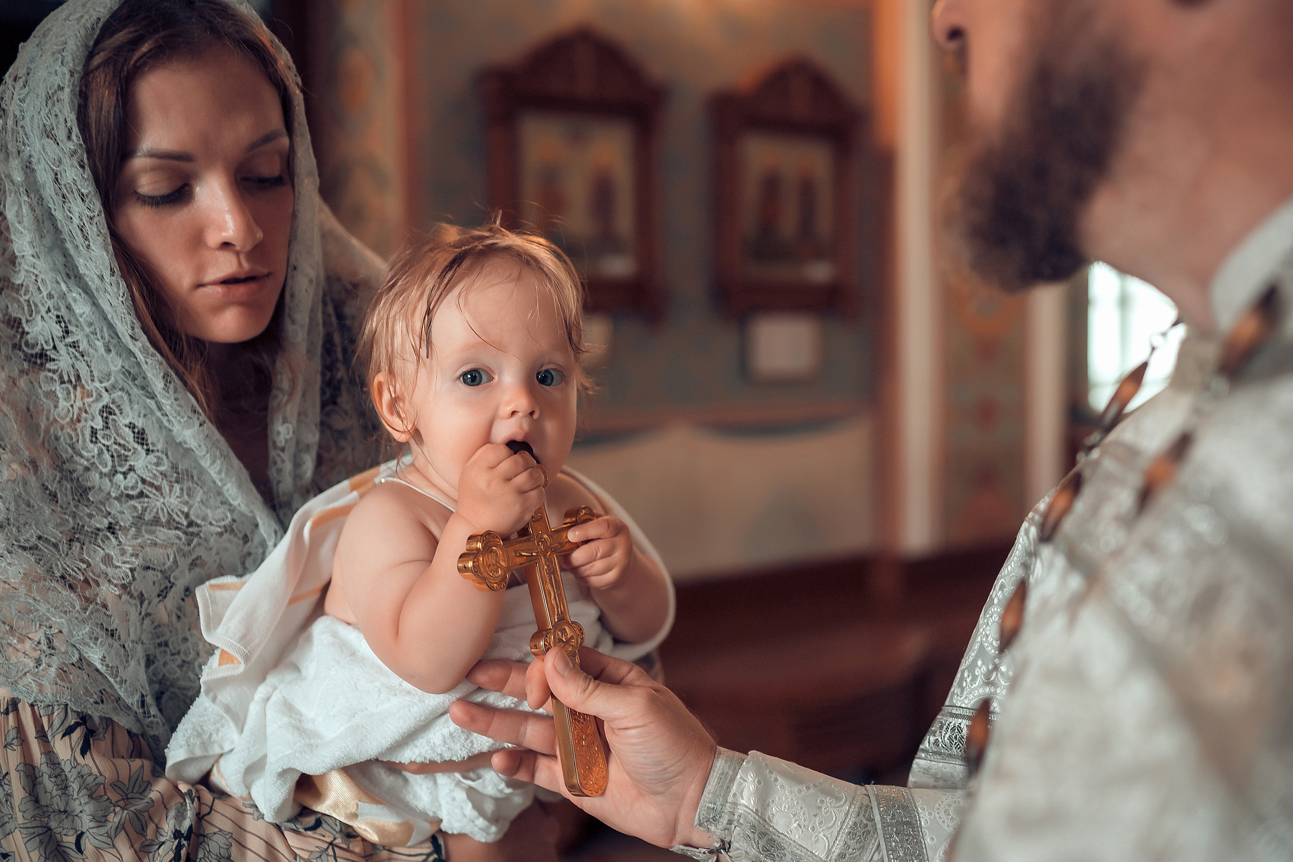 Крещение Софии Храм Иоанна Предтечи. Фотограф на Крещение и Венчание в Красноярске Рамазанова Юлия
