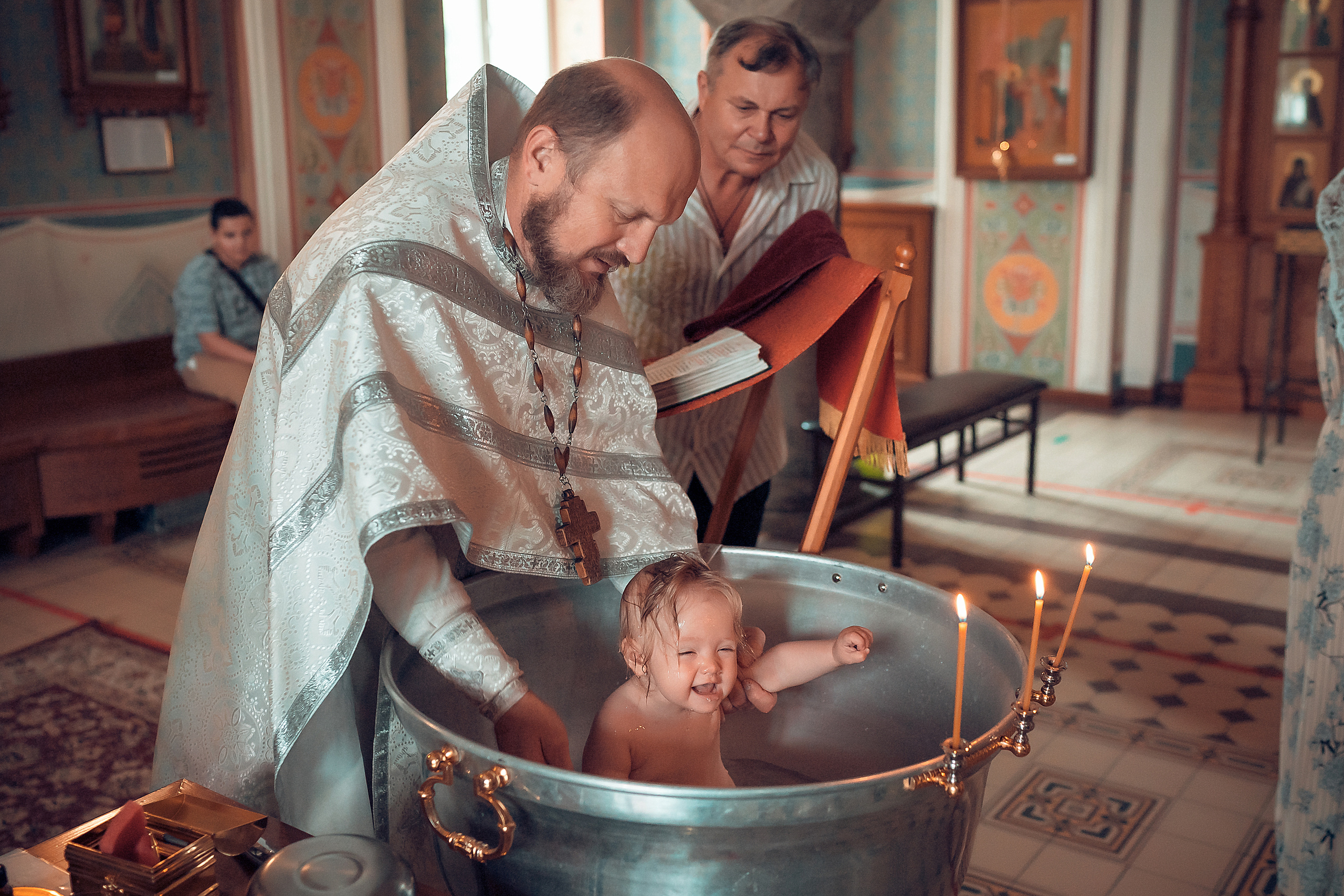 Крещение Софии Храм Иоанна Предтечи. Фотограф на Крещение и Венчание в Красноярске Рамазанова Юлия