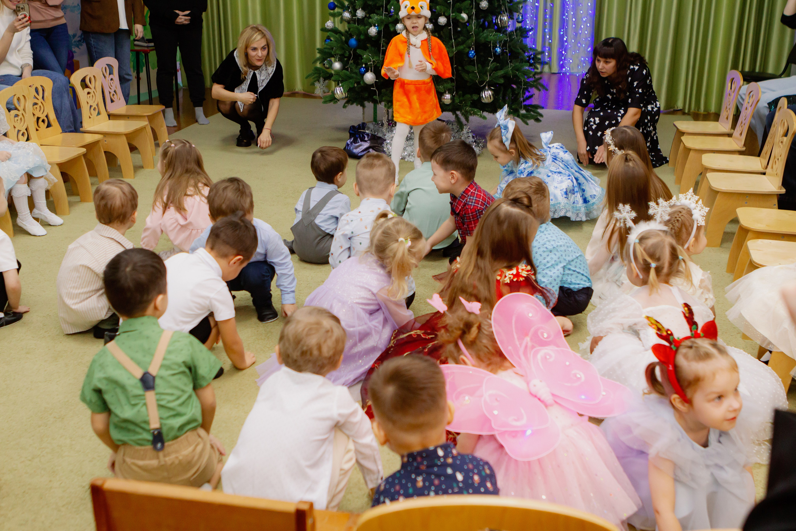 Фотосъёмка новогоднего утренника. Фотограф в Екатеринбурге Пойгина Елена