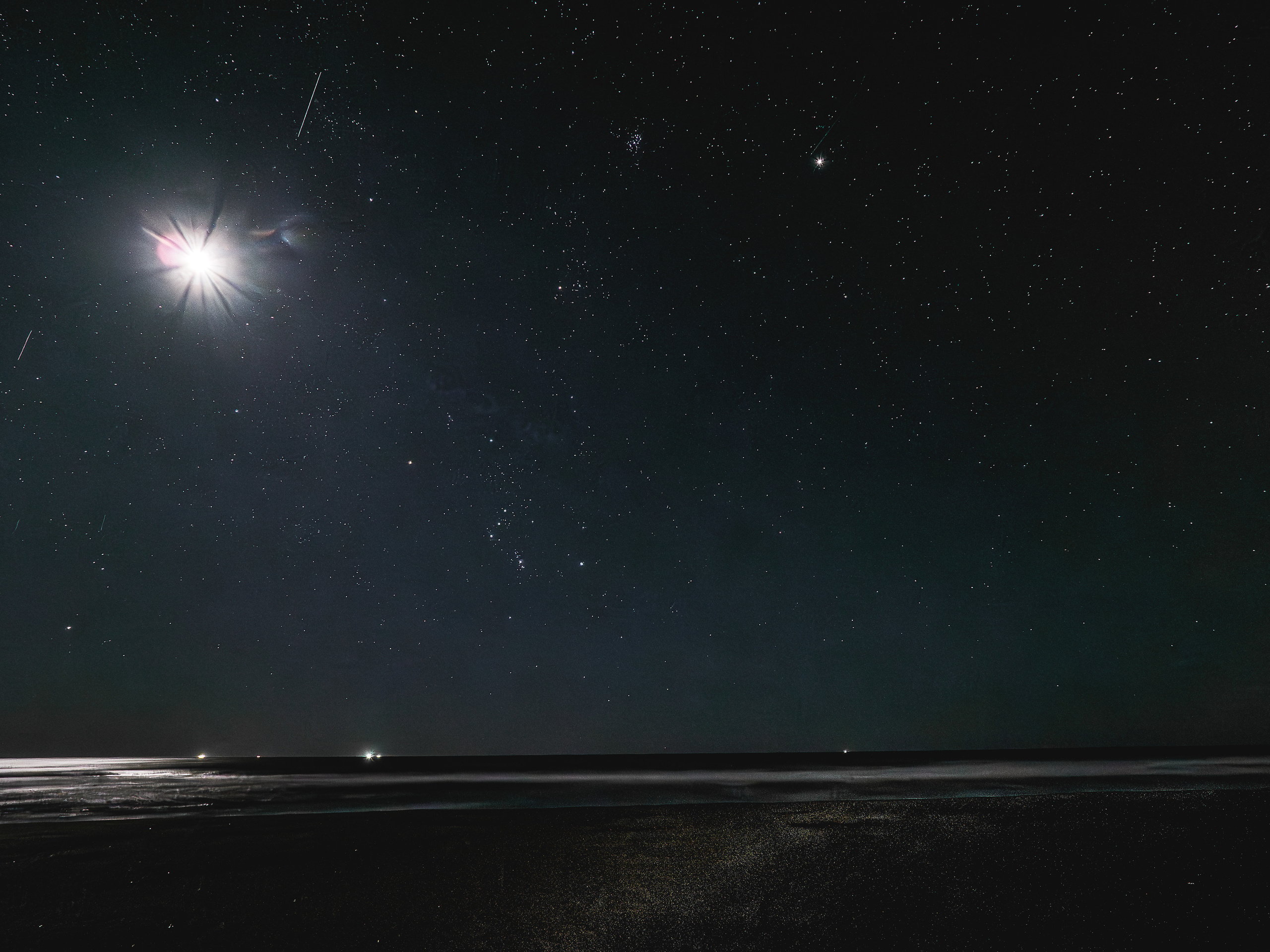 Камчатка на выходные, пляж, вулкан Горелый, рассвет на Авачинской бухте. Творческие сьемки