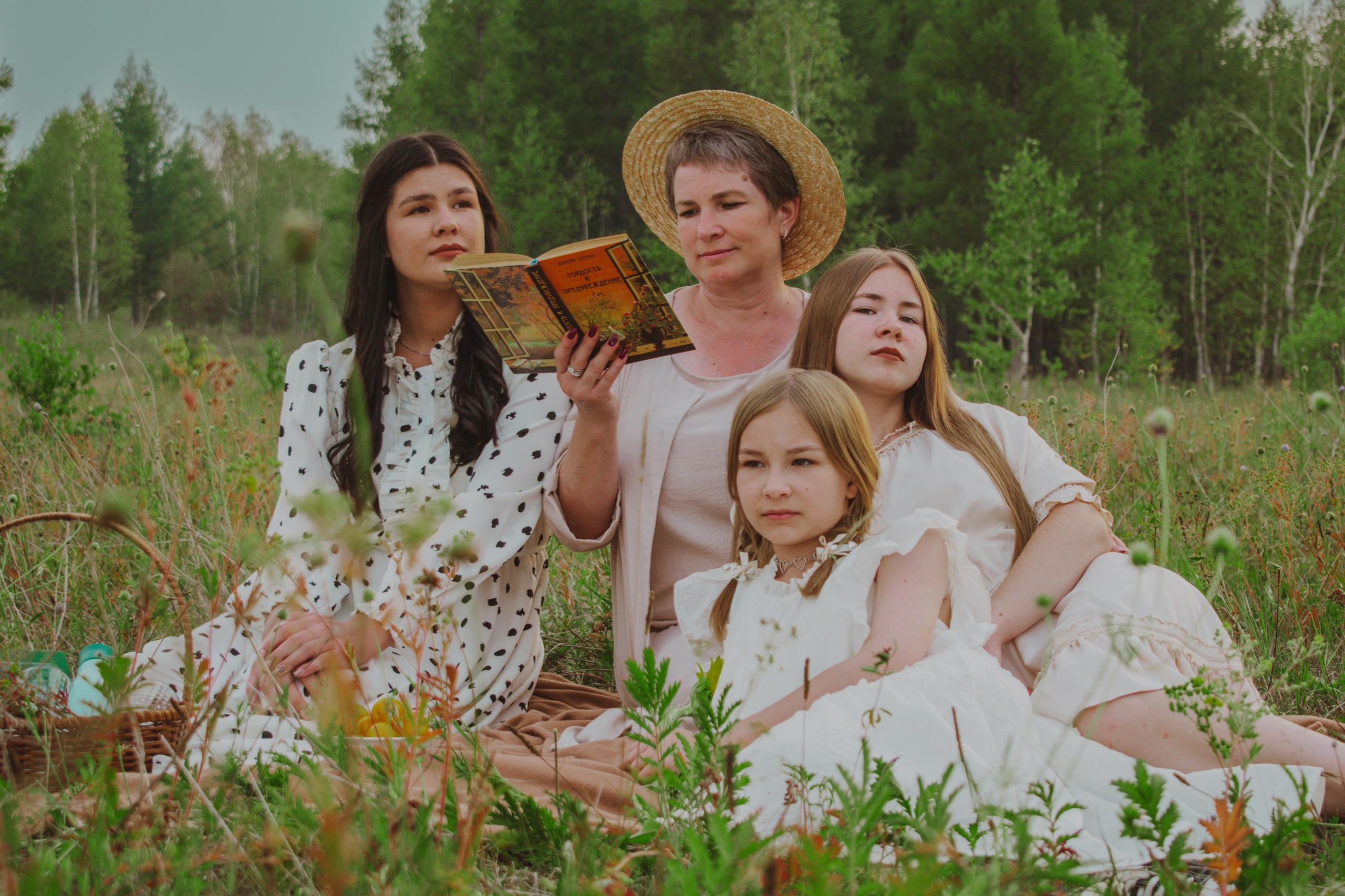 Ольга, Ксения, Юлия и Яна. Фотограф. Шелопугино, Забайкальский край
