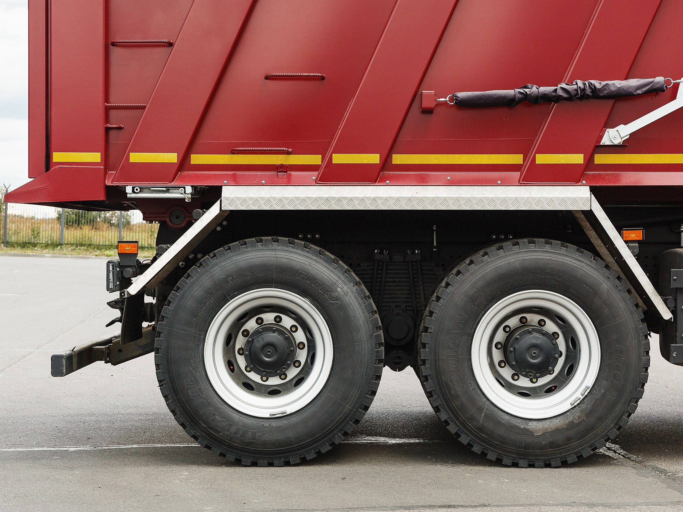 Автомобильный фотограф в СПб. Репортажная фотосъёмка в Санкт-Петербурге. Фотограф на мероприятие: выставки, презентации, автогонки. Фото для сайта, отчётов и публикации в сми. Профессиональный фотограф Сергей Пушкин. Промышленная фотосъёмка. Автопром. Фотосъёмка авто и спецтехники. Профессиональные фото большегрузов.