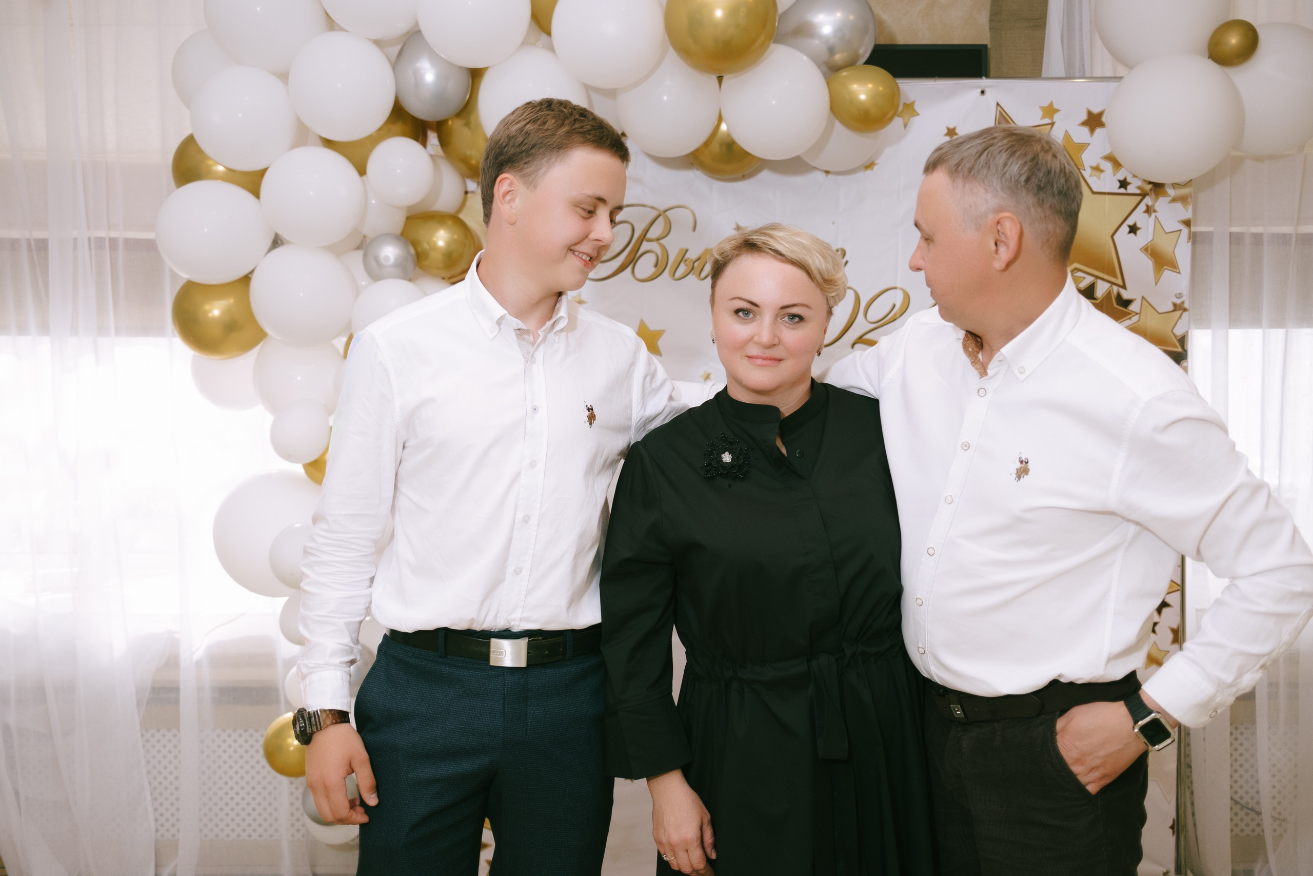 Выпускной школа 33. Свадебный и репортажной фотограф Денис Ожигин в Краснодаре и Краснодарском крае