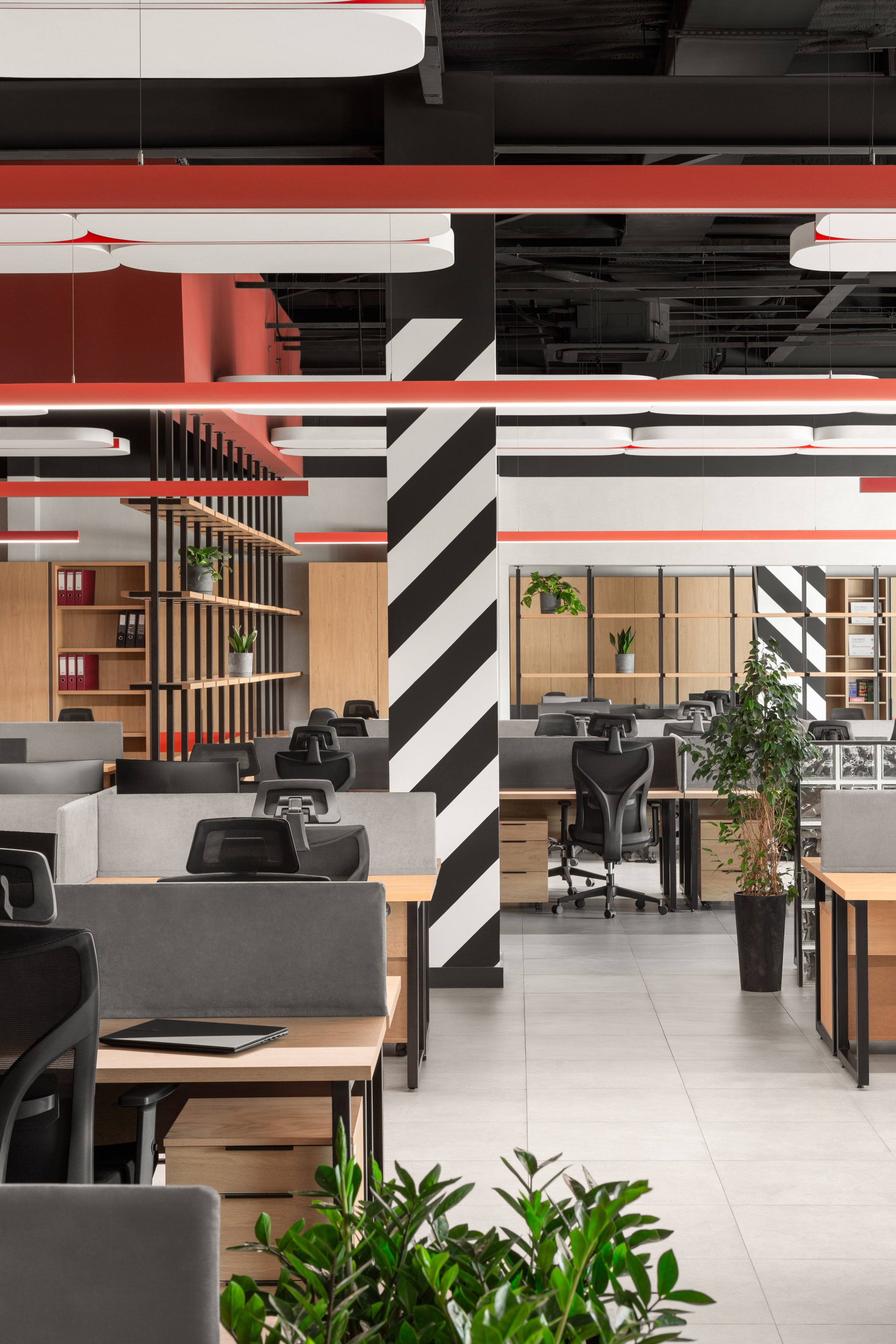 Алёна Красатулина — Allur Auto. Roman Yakunin — interior photographer in Almaty, Kazakhstan