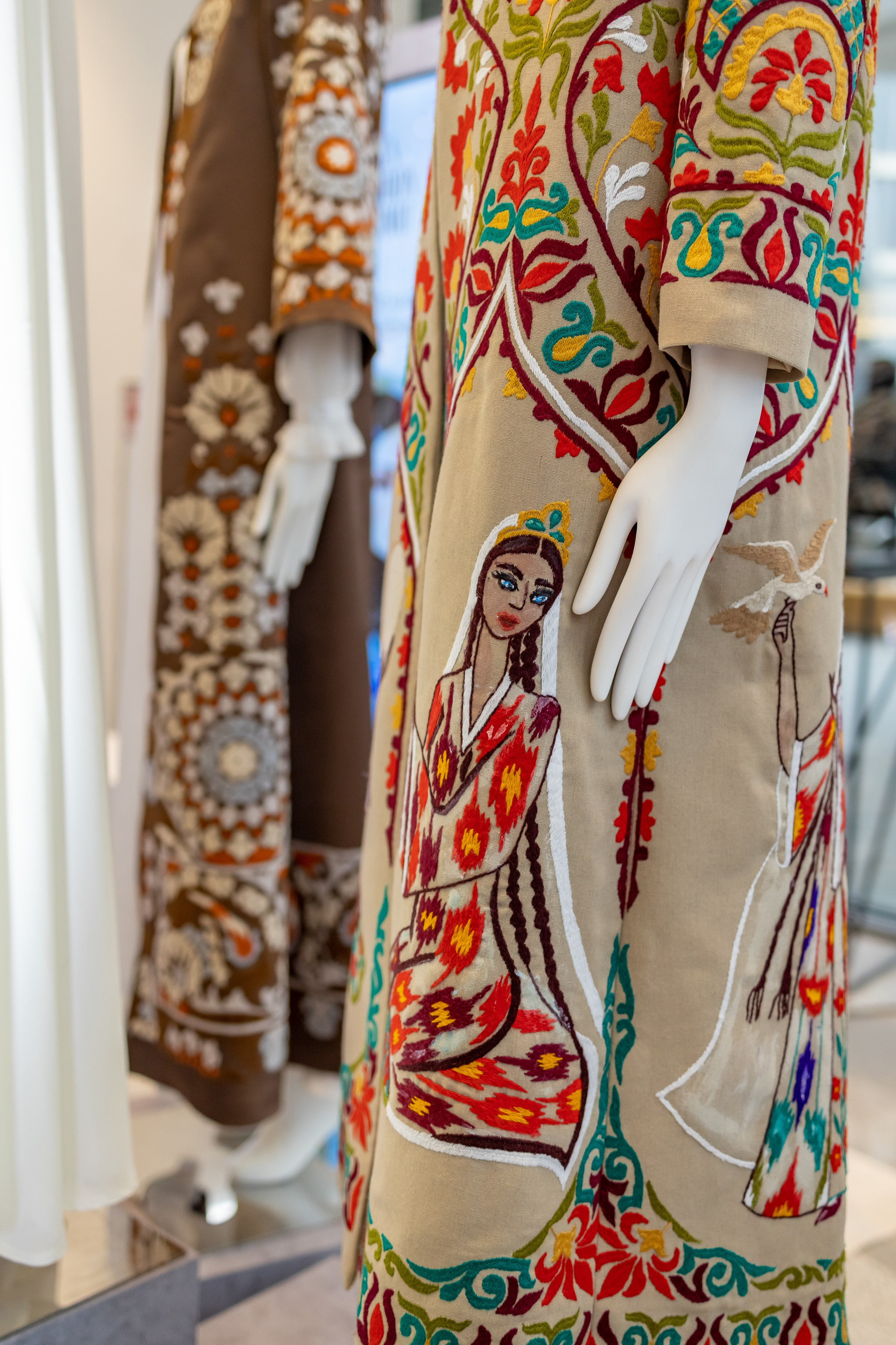 Выставка Наследие Fashion summit BRICS 2024. Фотосессии и репортаж — Фотограф в Москве — Рина Серёгина