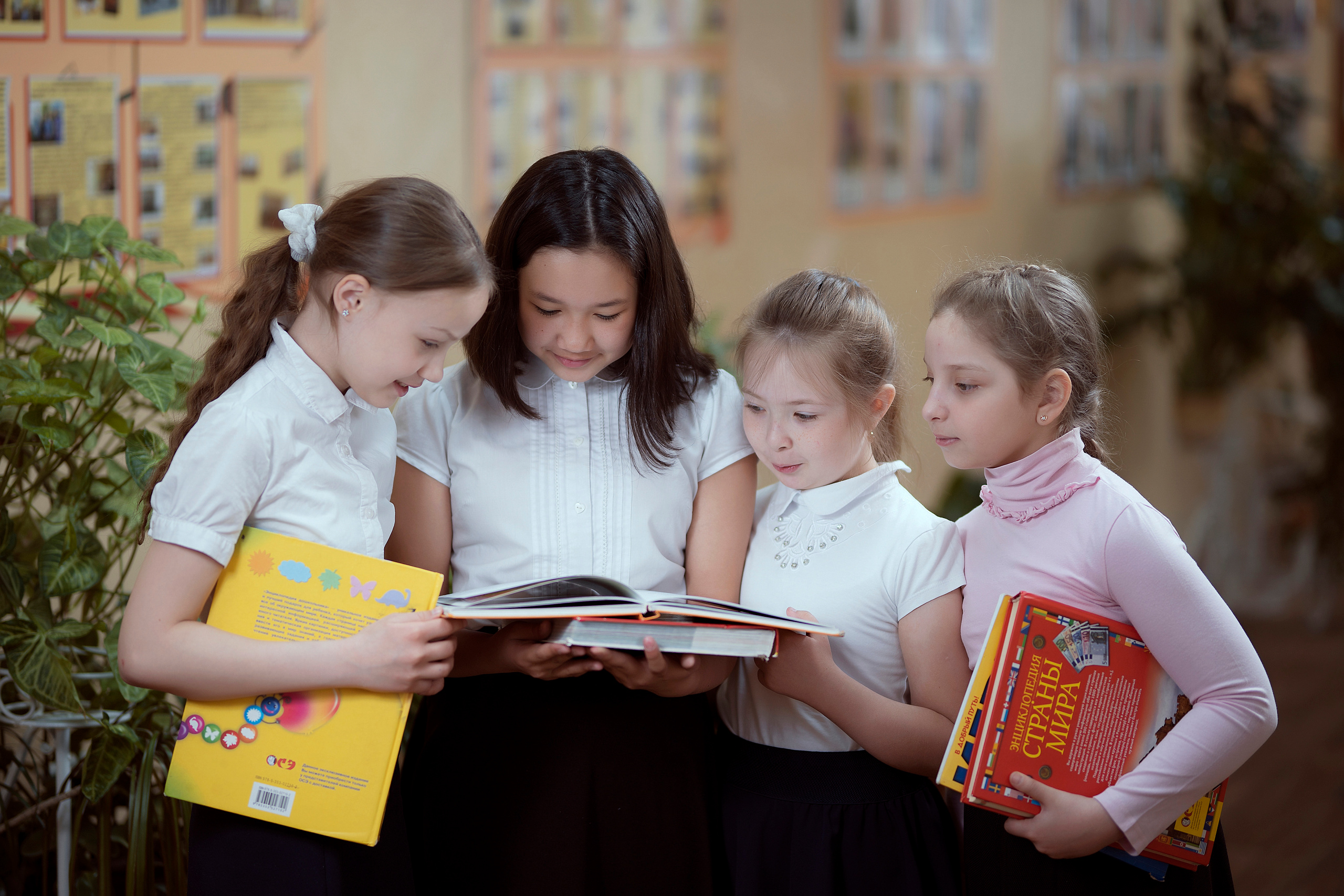 Фабрика выпускных альбомов