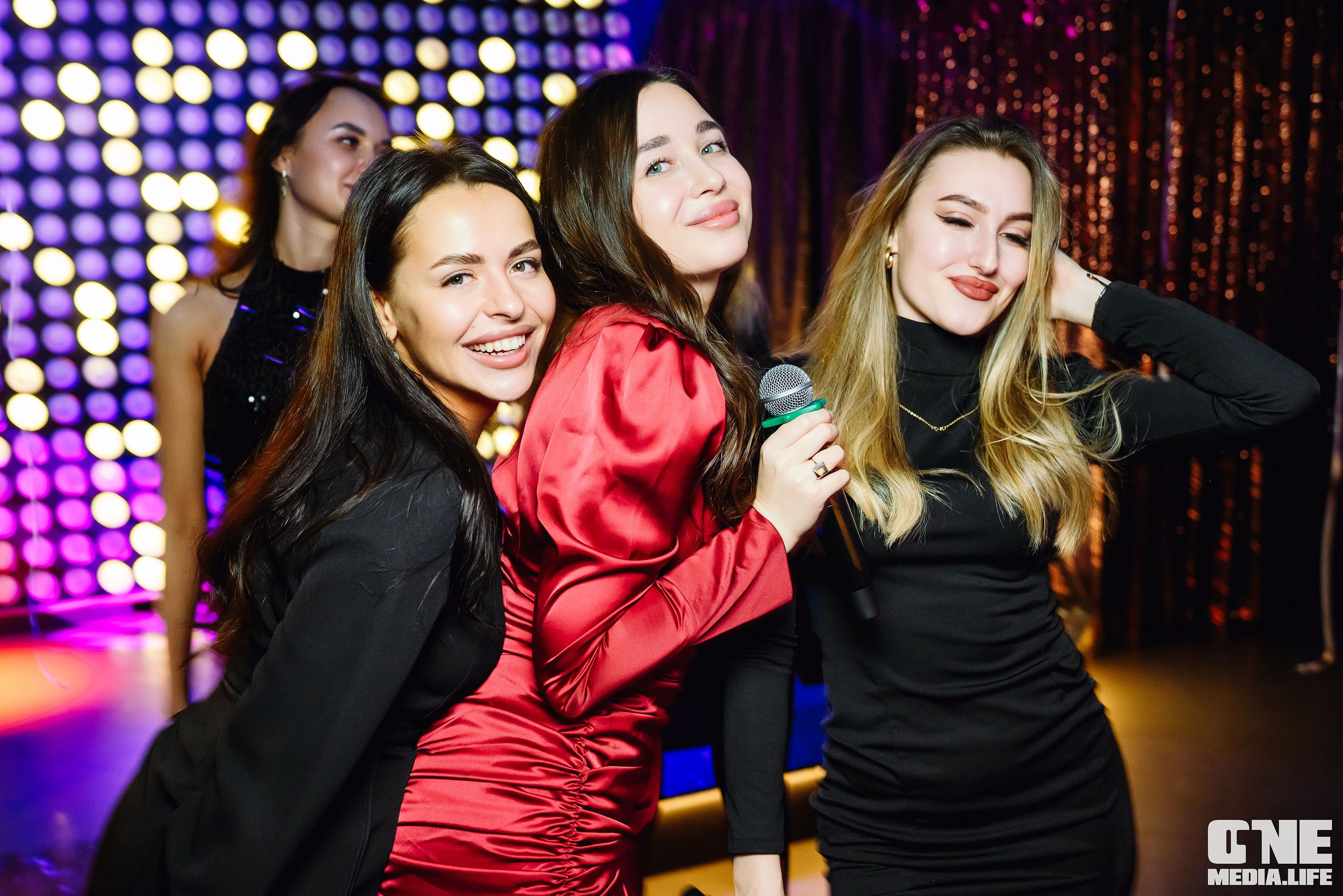 Репортаж из караоке-клуба Эйфория. One Media Life: фоторепортажи, фотоотчеты с мероприятий и заведений