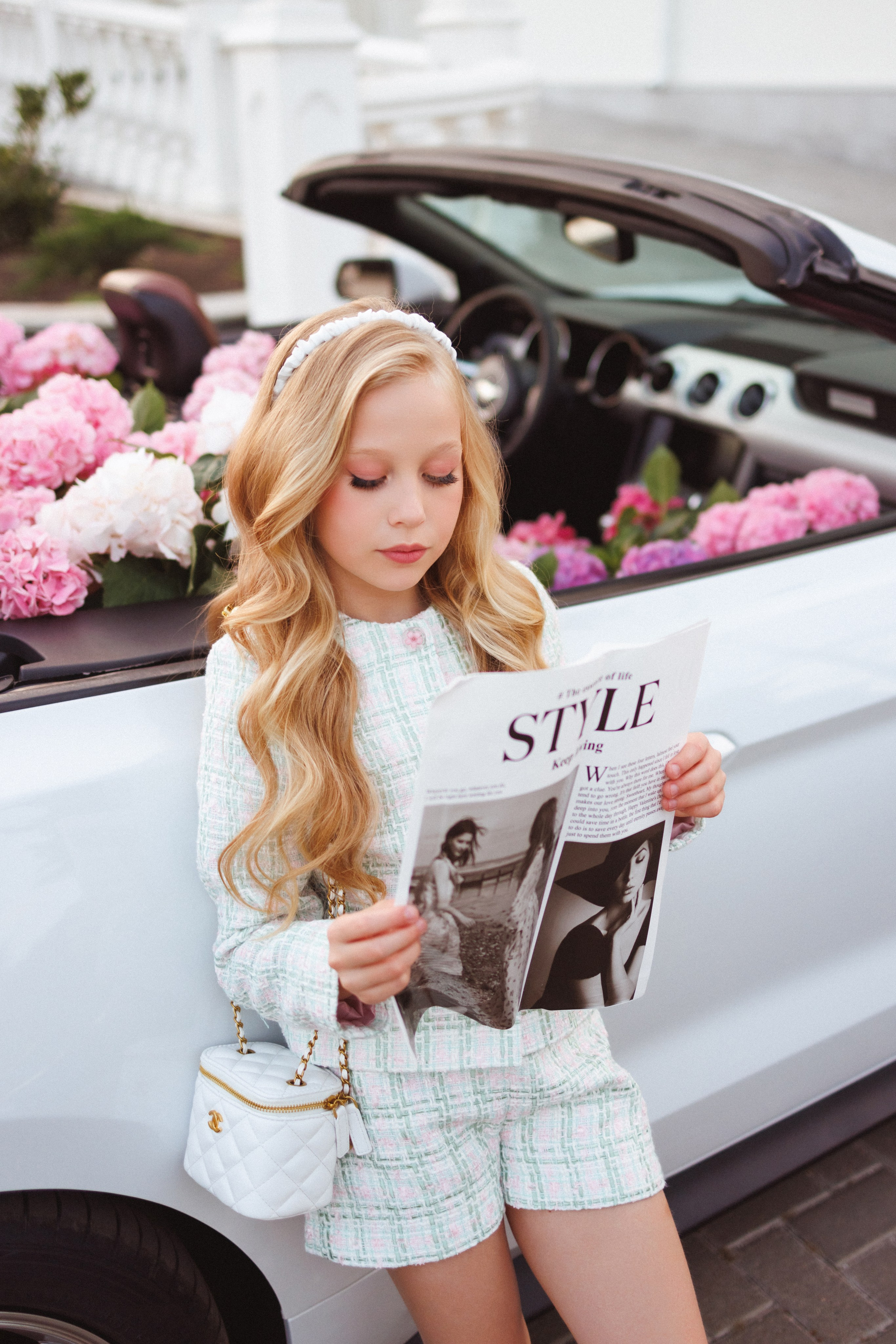 Фотосессия с Кабриолетом и живыми цветами, город Краснодар. Семейный и детский фотограф в Краснодаре Анна Трашкова