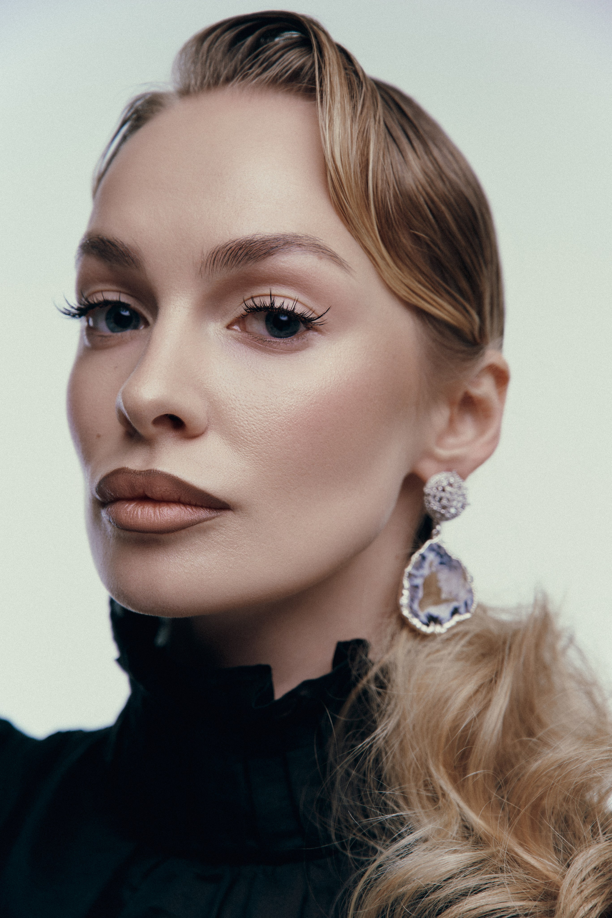 Mila Erzhanova. Фотограф Елизавета Кузнецова