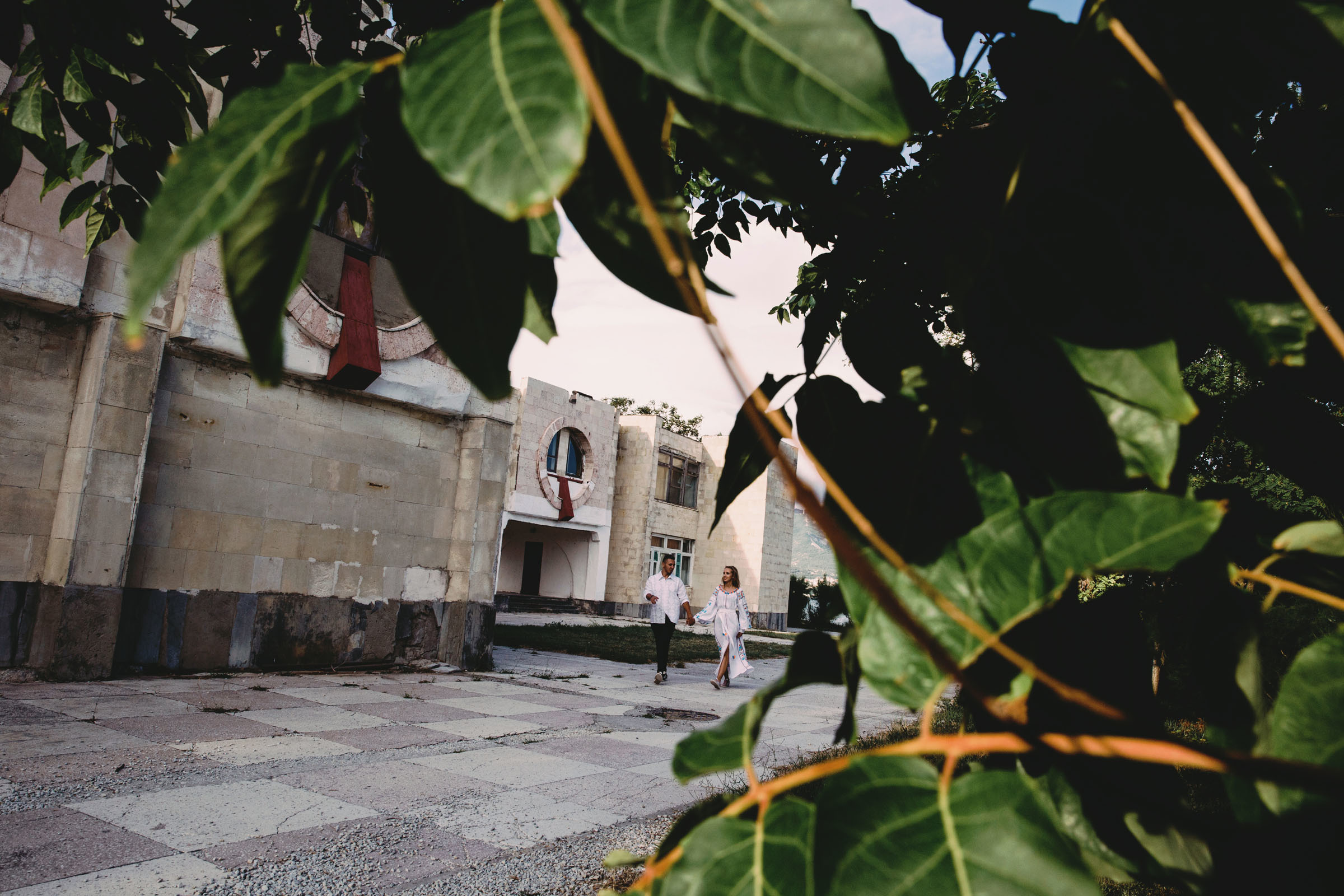 Я держу её за руку //Игорь&Кристина. Фотограф Алутера Ирина