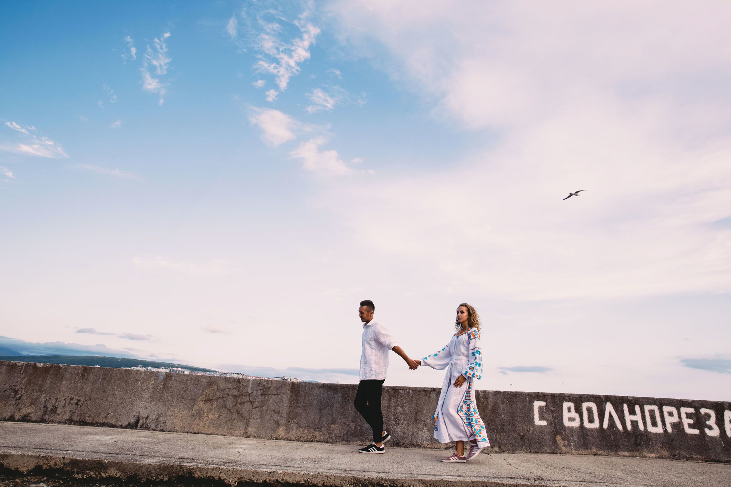 Я держу её за руку //Игорь&Кристина. Фотограф Алутера Ирина