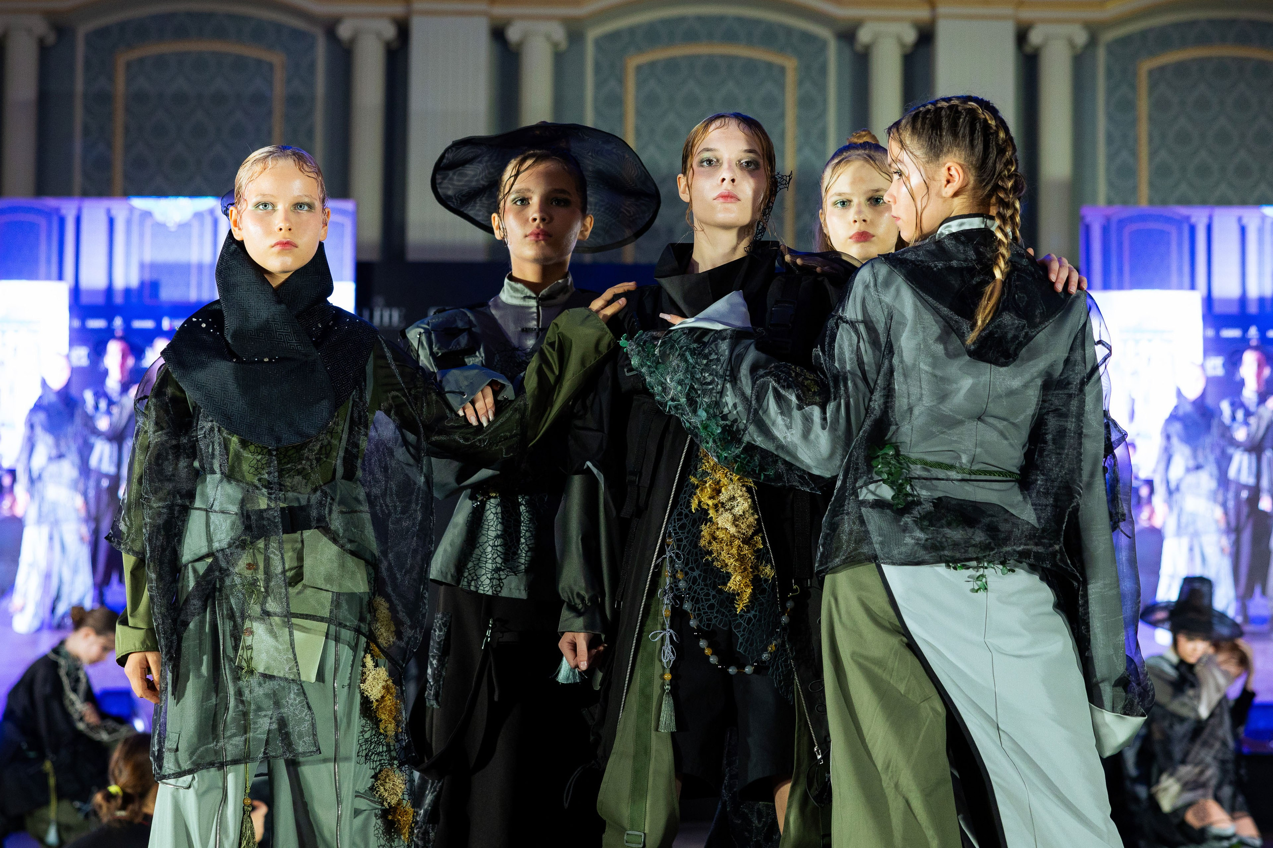 Арт-подиум «Цвета Удмуртии». Показ мод [25/10/24]. Фотограф Виноградов Константин