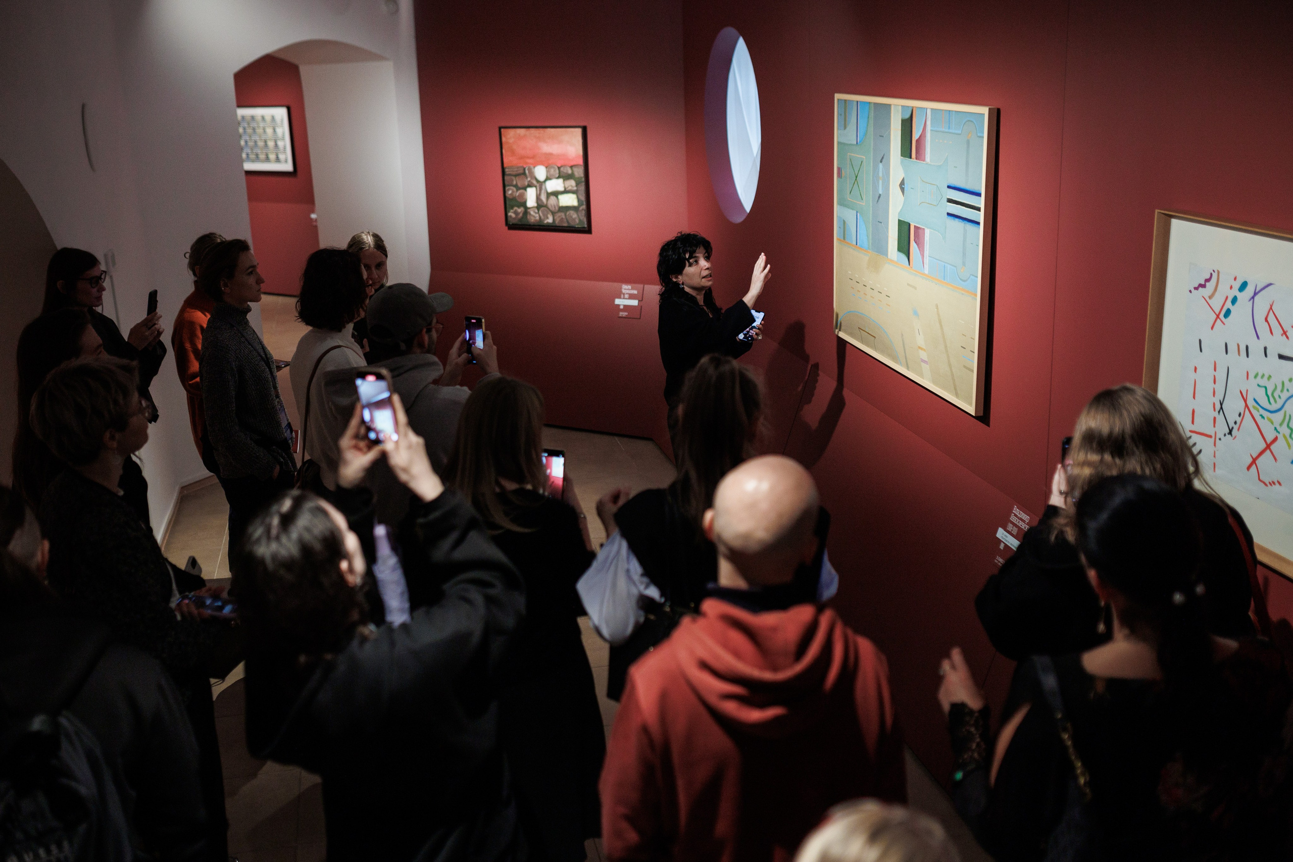 Открытие экспозиции «Путевые заметки. Привал». Фотограф городских и семейных событий Артем Карпухин