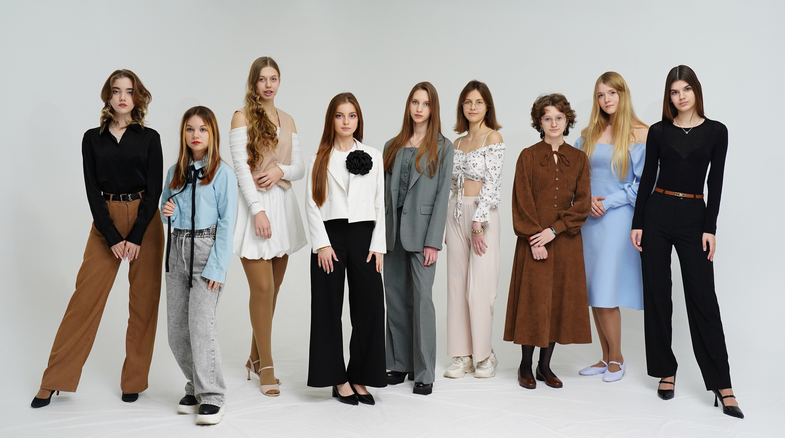 Образы. MEMENTO.Выпускные альбомы, школьные, юбилейные и другие книги. Ростов-на-Дону