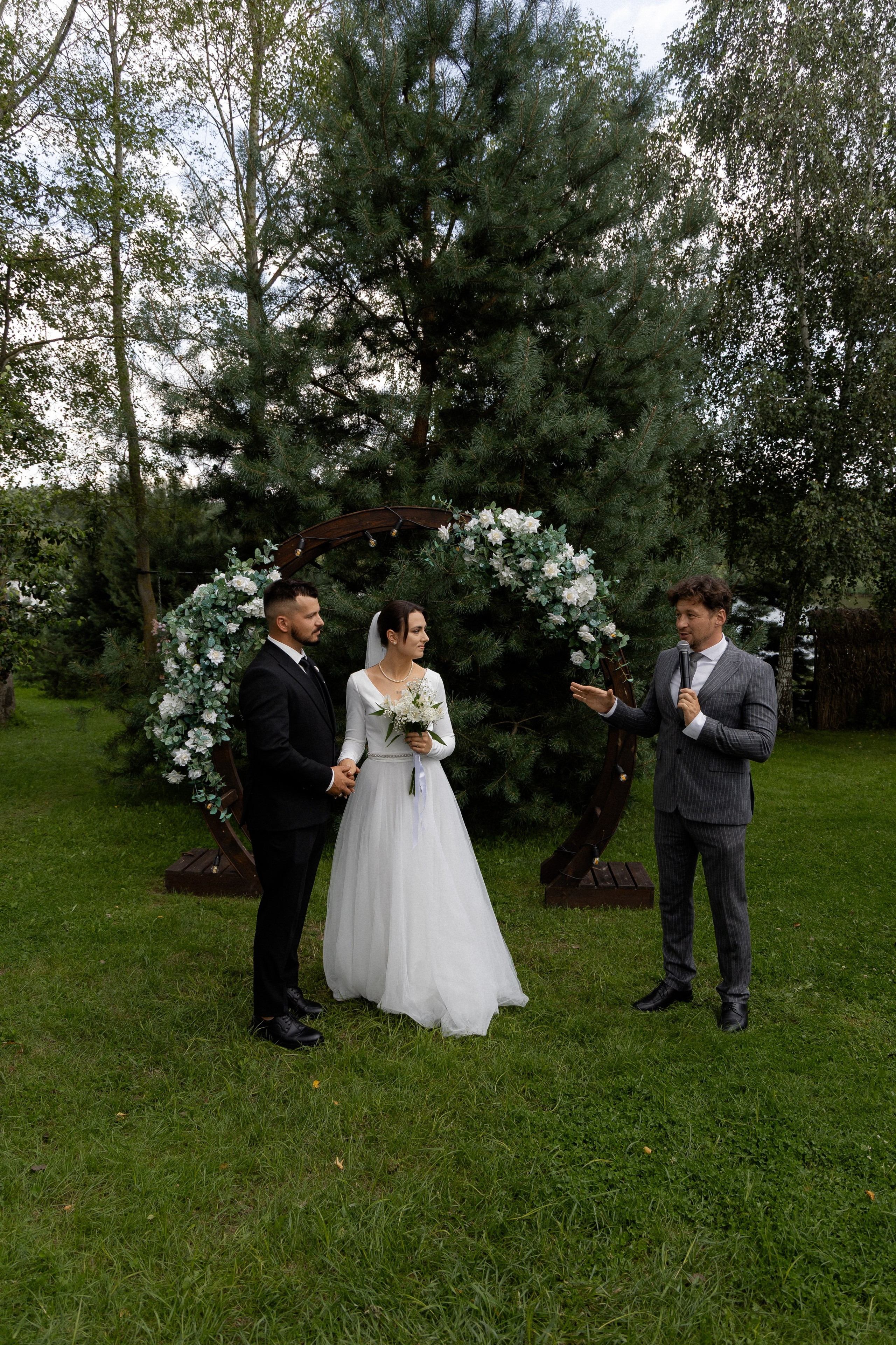 Свадебная фотосессия в агроусадьбе Лабодянка в Минске. Свадебный фотограф в Минске/Беларуси Сергей Спиридонов
