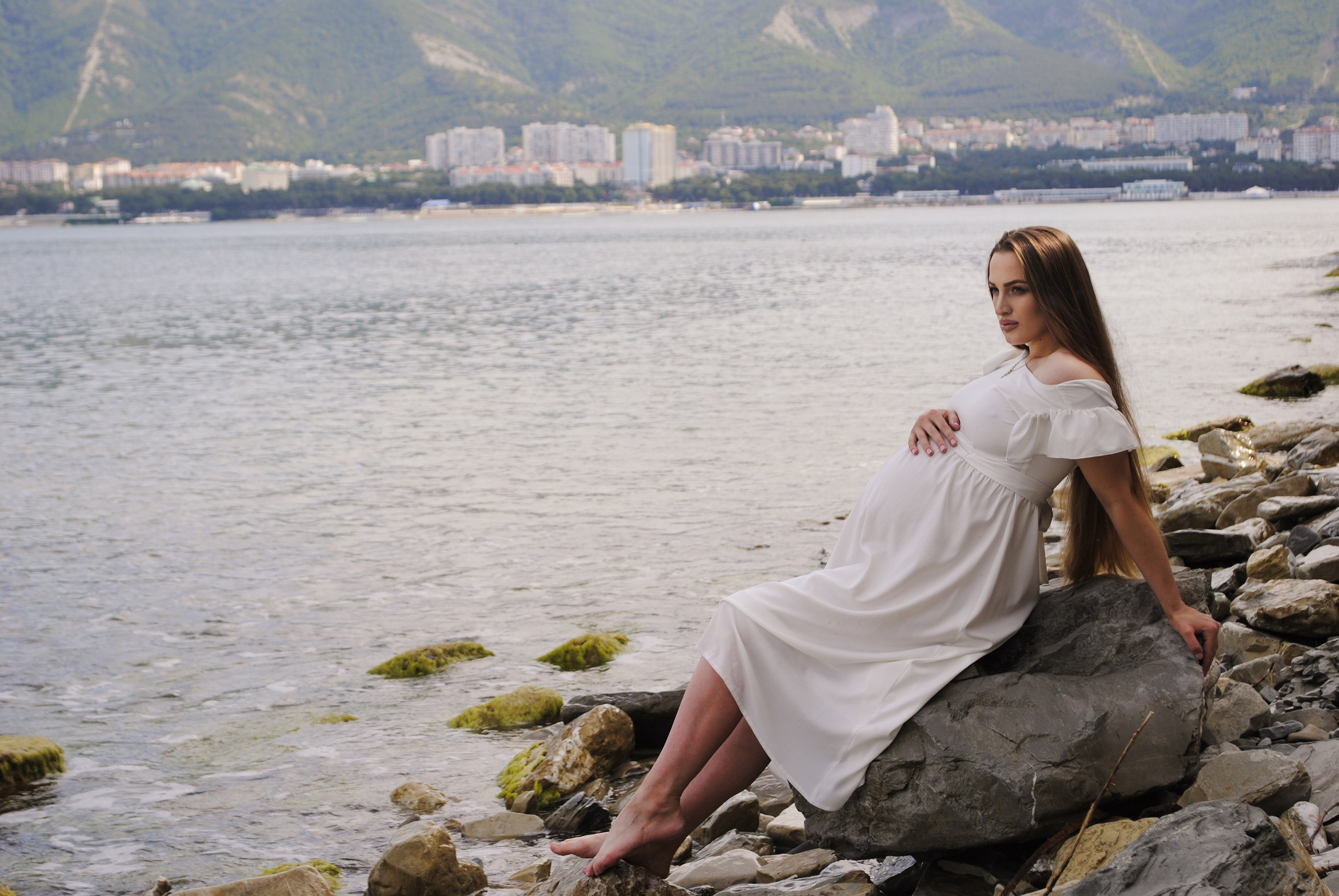 Беременность на берегу моря. Фотограф Мария Мусаелян