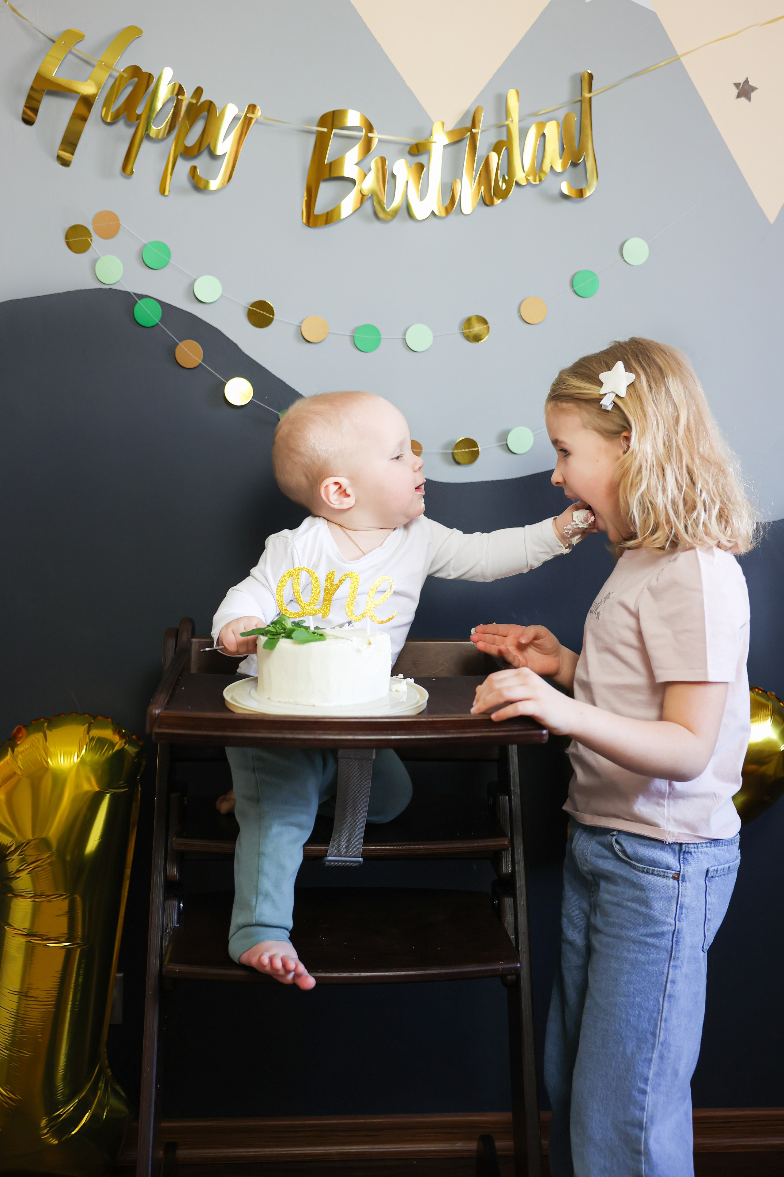 Ванечка и краш-торт. Оксана Ромашкина- семейный и ньюборн фотограф из Москвы